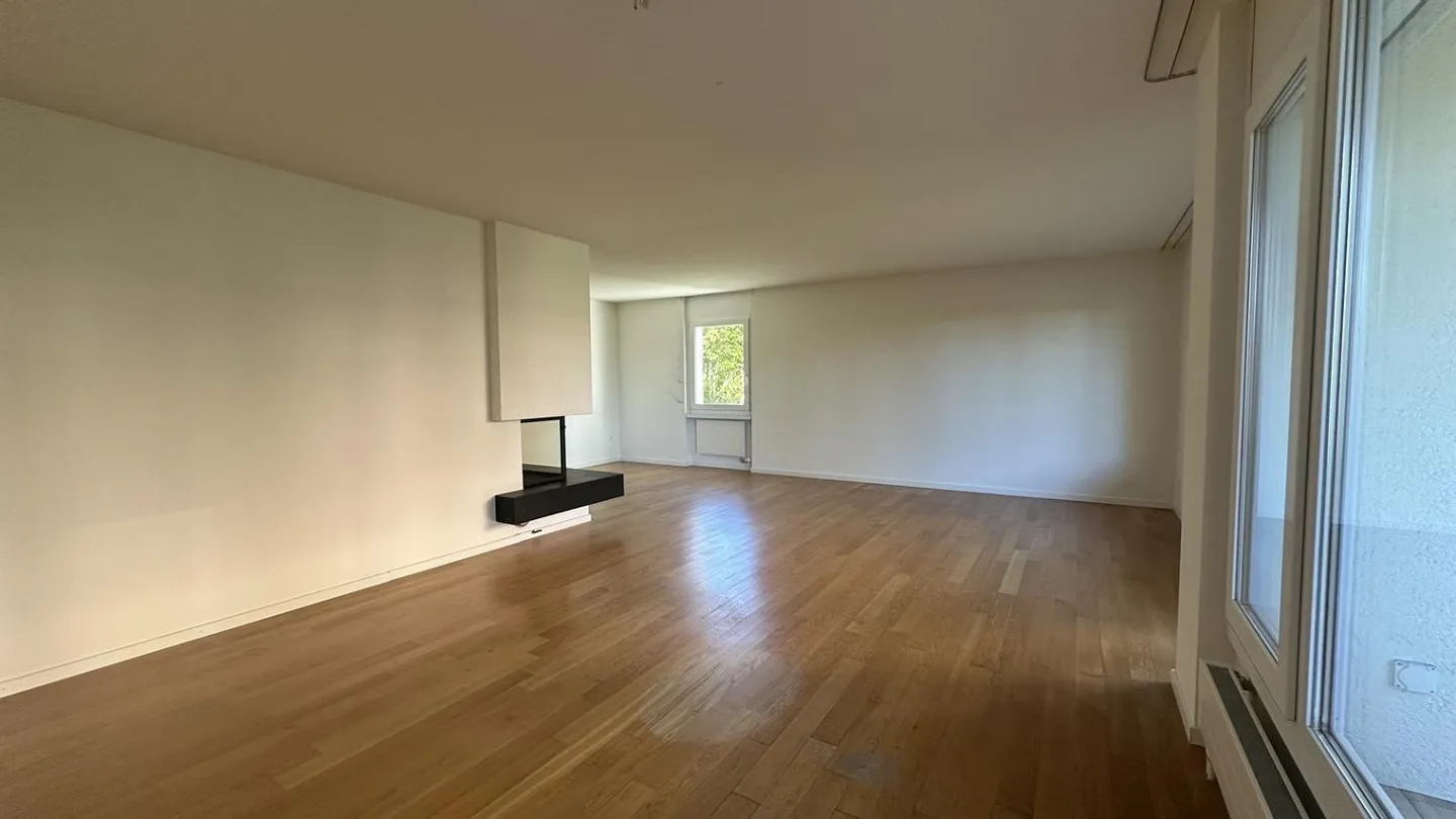 Spacious apartment in a quiet location - Photo 2 of 13