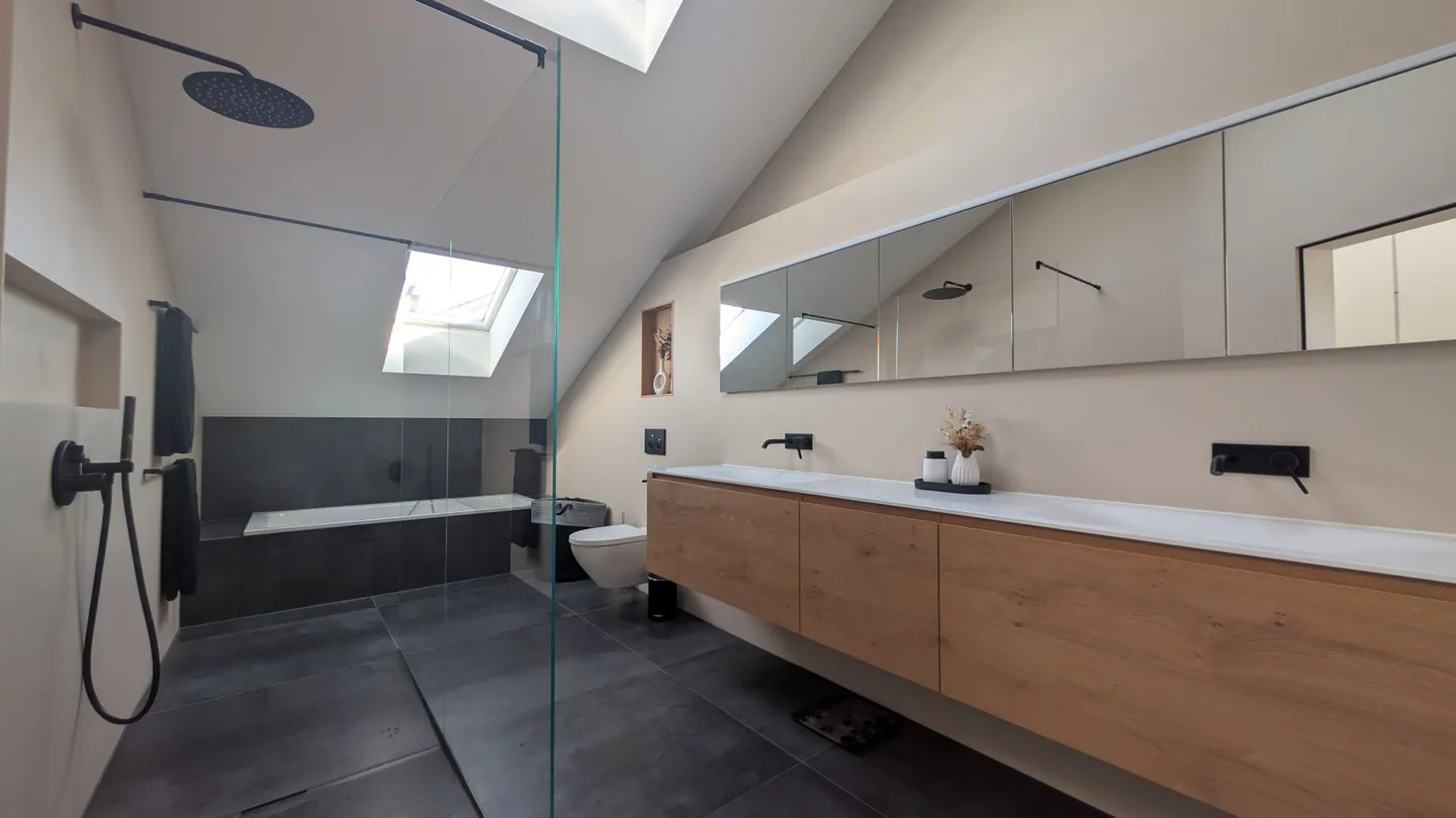 6.5-room terraced single-family house with garden and modern expansion - Photo 9 of 10