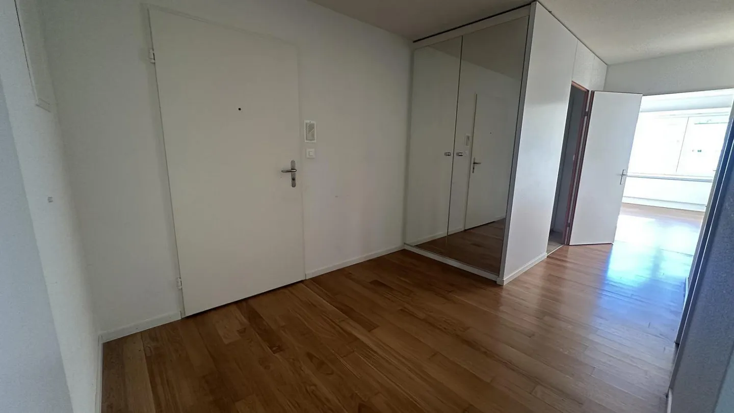 Spacious apartment in a quiet location - Photo 7 of 13