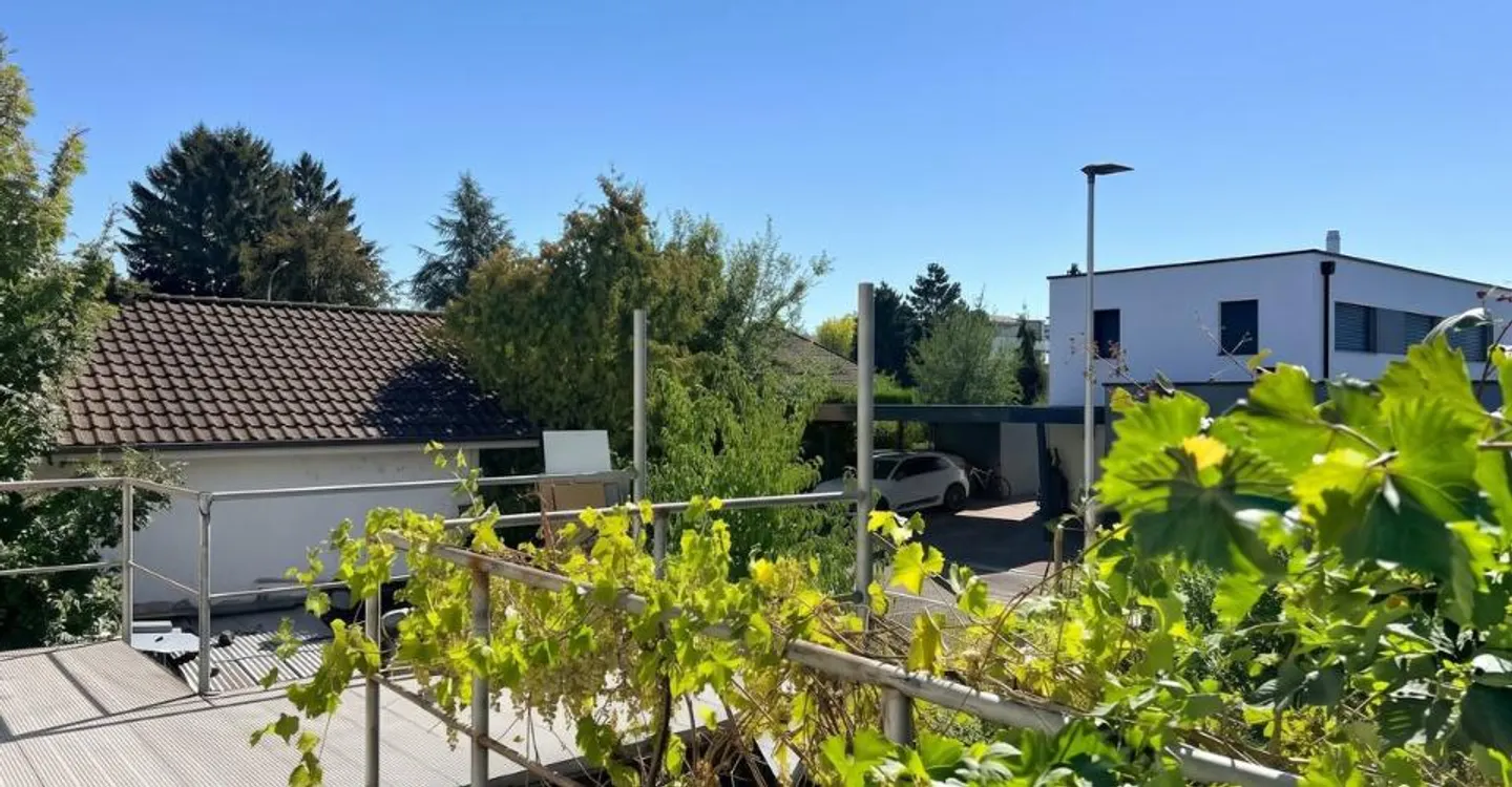PAYERNE - sehr großes Haus komplett zu renovieren auf großem Grundstück in Wohngegend - Foto 4 von 7