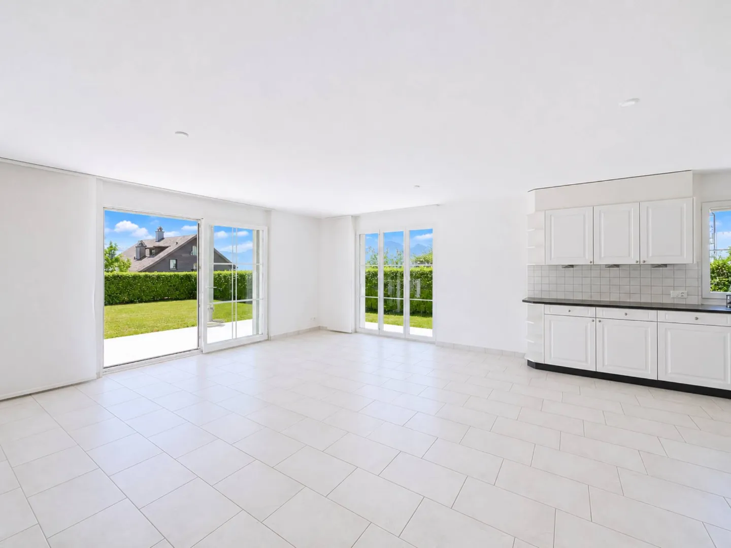 Appartamento spazioso di 5,5 stanze con terrazza e grande giardino - Foto 2 di 7