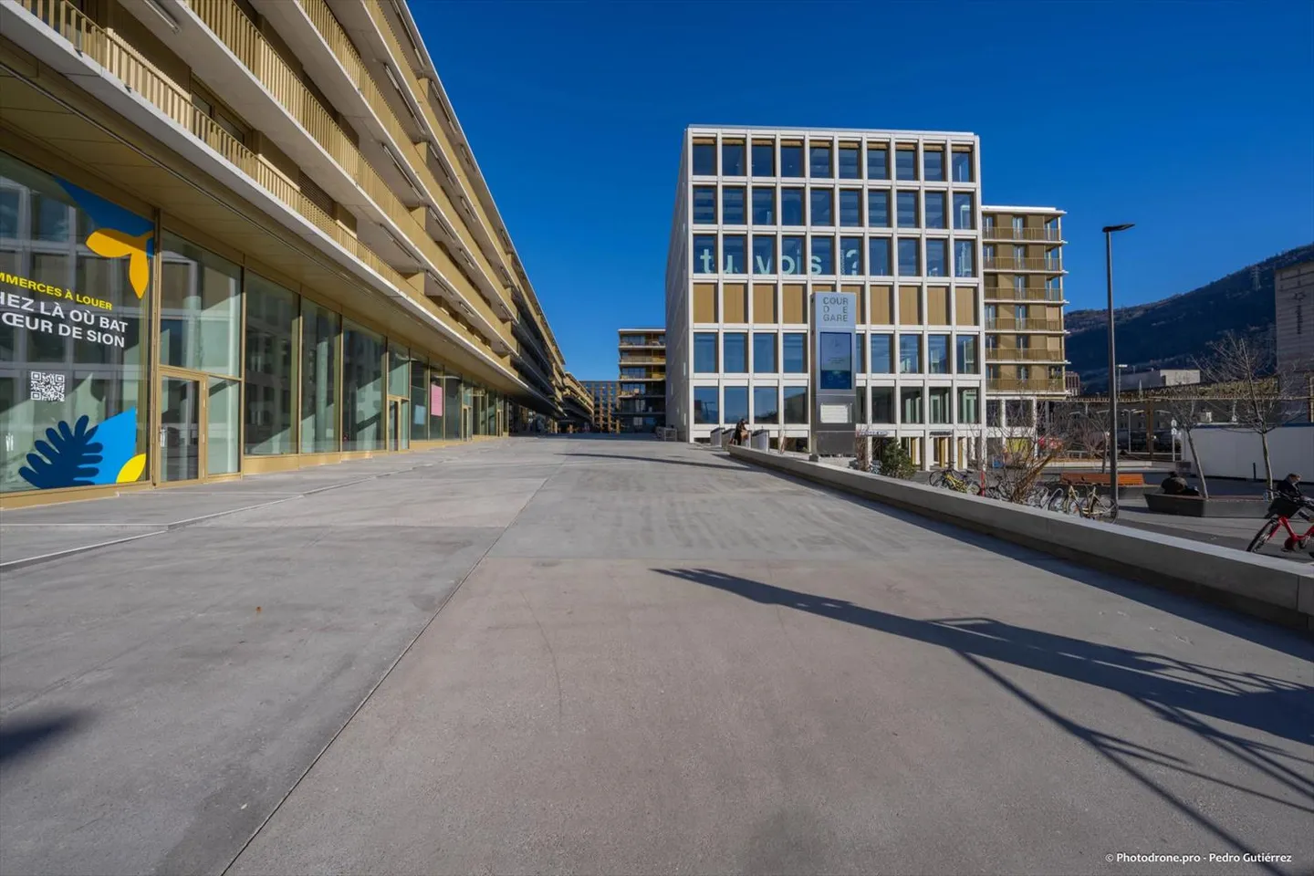 In affitto nel cuore di Sion, magnifico ufficio di 496 m2 in un edificio nuovo. - Foto 1 di 11