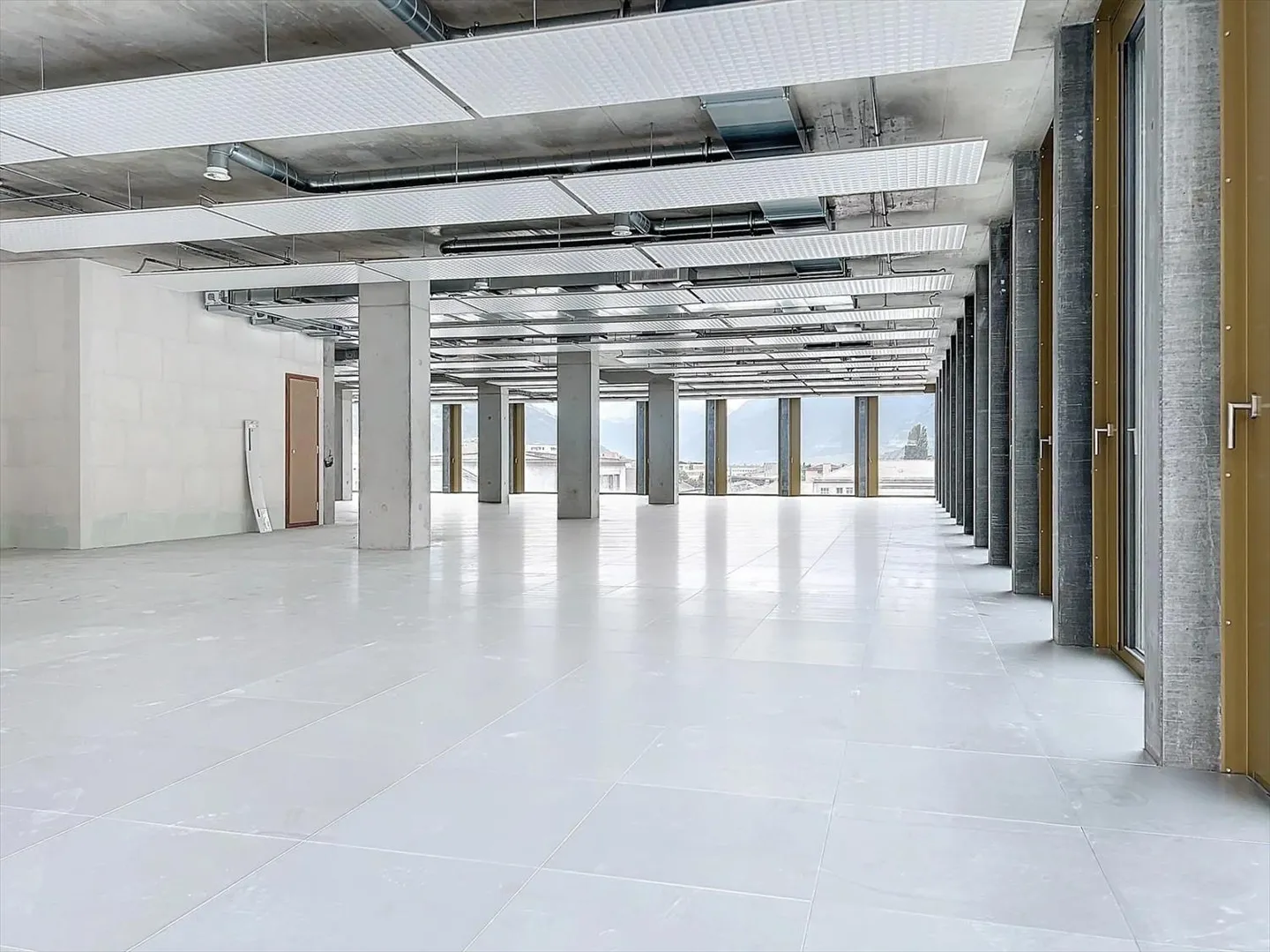 In affitto nel cuore di Sion, magnifico ufficio di 496 m2 in un edificio nuovo. - Foto 5 di 11