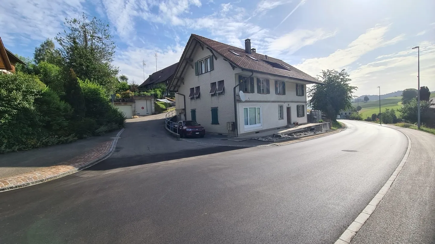 Residential building for sale - Photo 2 of 8