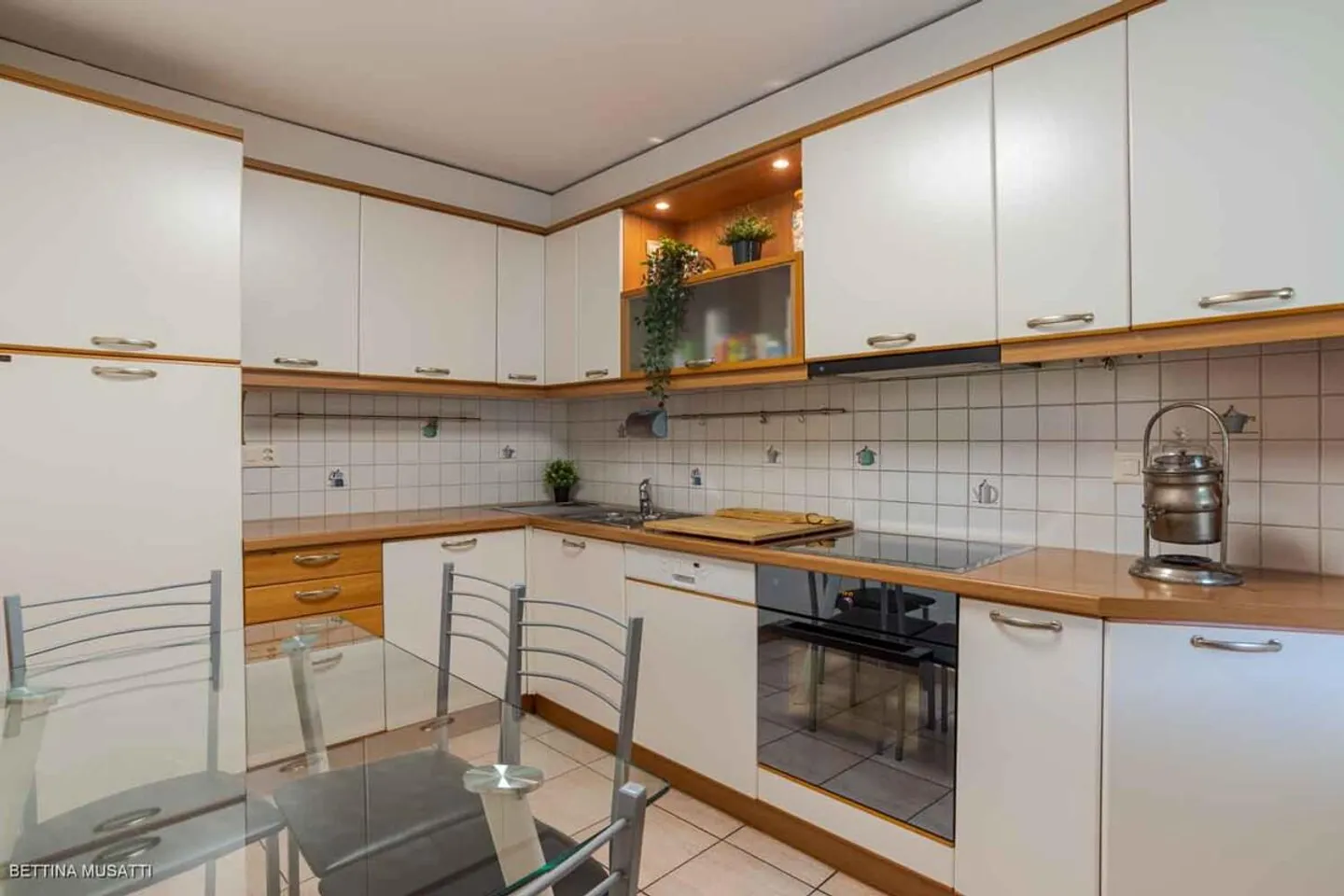 CAPOLAGO – TYPISCHES HAUS MIT KELLER: TRADITION UND ENTSPANNUNG - Foto 6 von 14