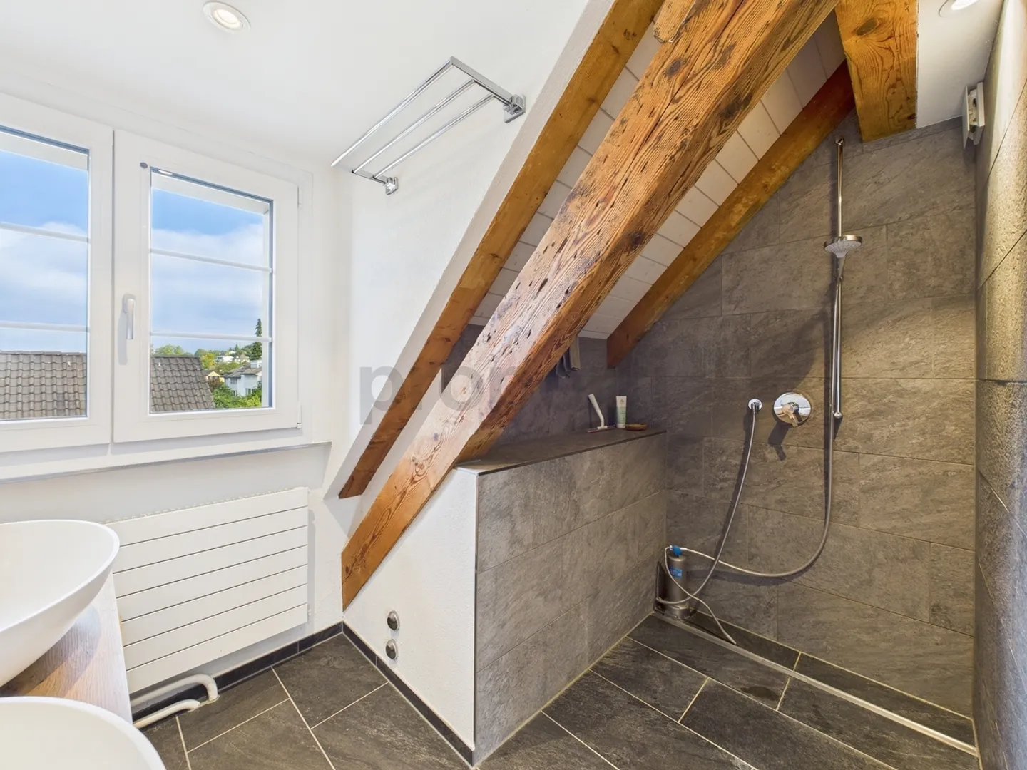 Appartement meublé de 3,5 pièces avec vue sur le lac à Erlenbach ZH - Photo 10 sur 13