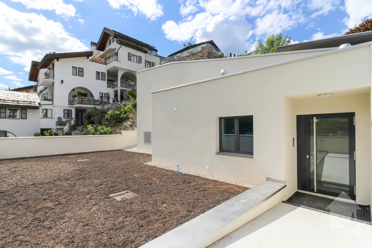 Magnificent 3.5-room villa in PPE of 143 m2 with terrace and garden - Photo 3 of 16