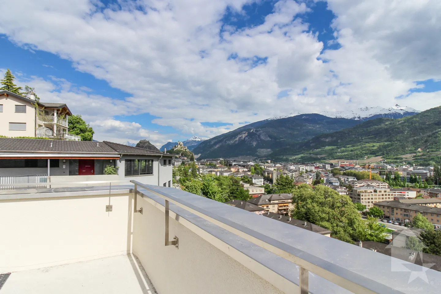 Magnificent 3.5-room villa in PPE of 143 m2 with terrace and garden - Photo 15 of 16