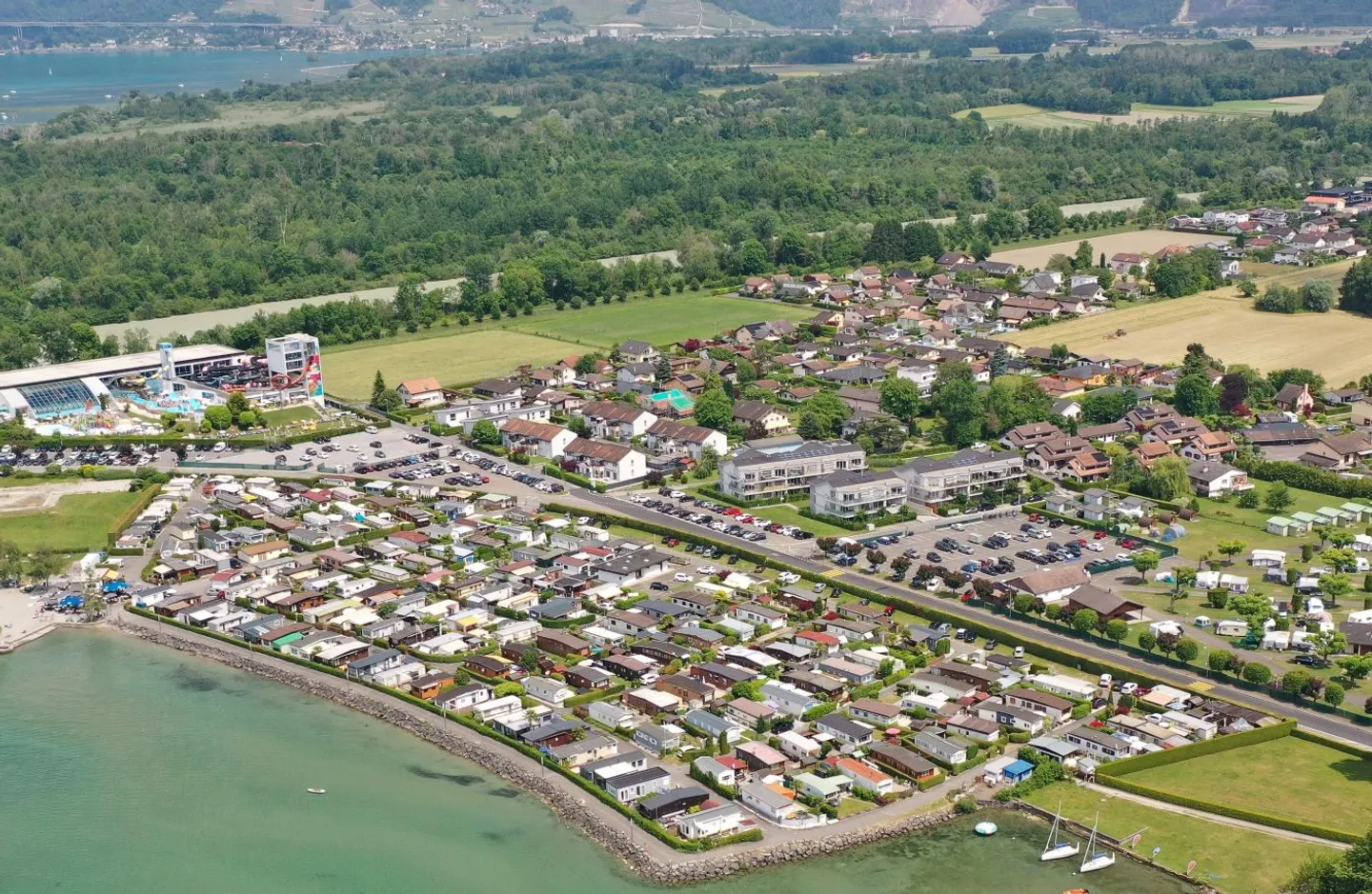 Appartamento a lago con balcone - Foto 3 di 9