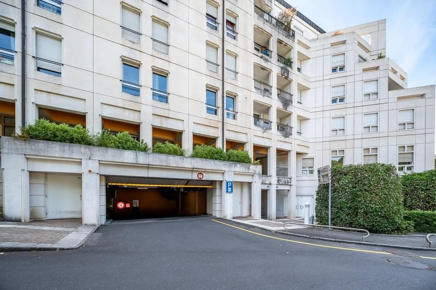 Indoor parking space in a collective parking lot. - Photo 1 of 2