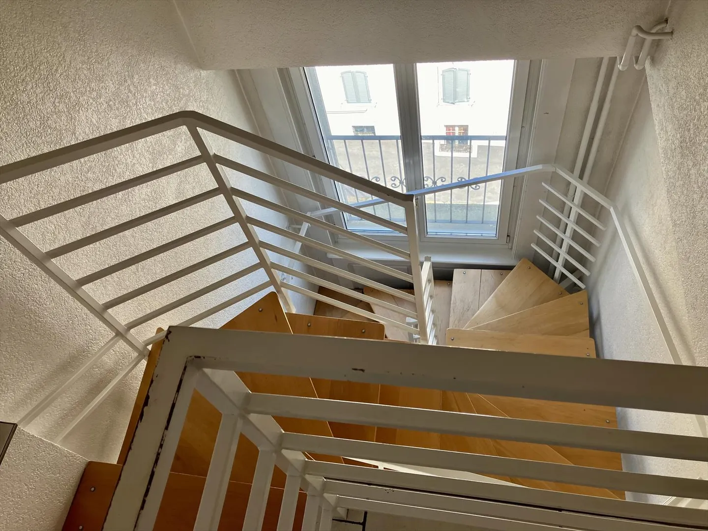 Magnifico Duplex di 7 vani con balcone - Foto 7 di 10