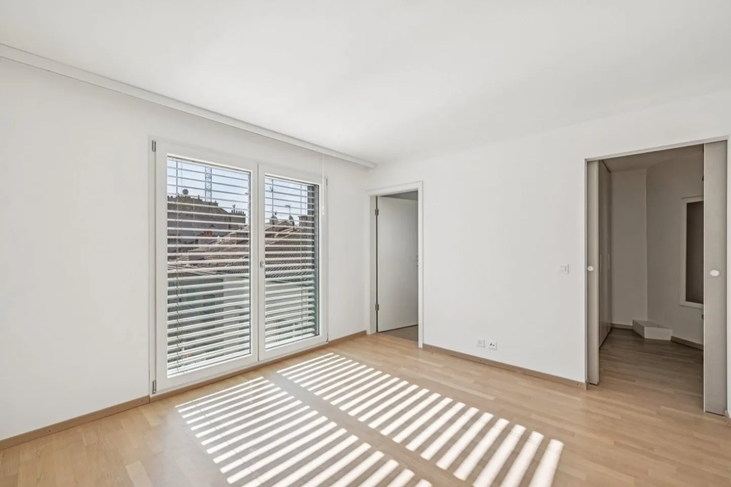 Spacious and bright magnificent penthouse close to Lake Geneva - Photo 8 of 11