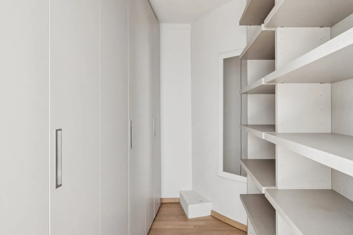 Spacious and bright magnificent penthouse close to Lake Geneva - Photo 11 of 11