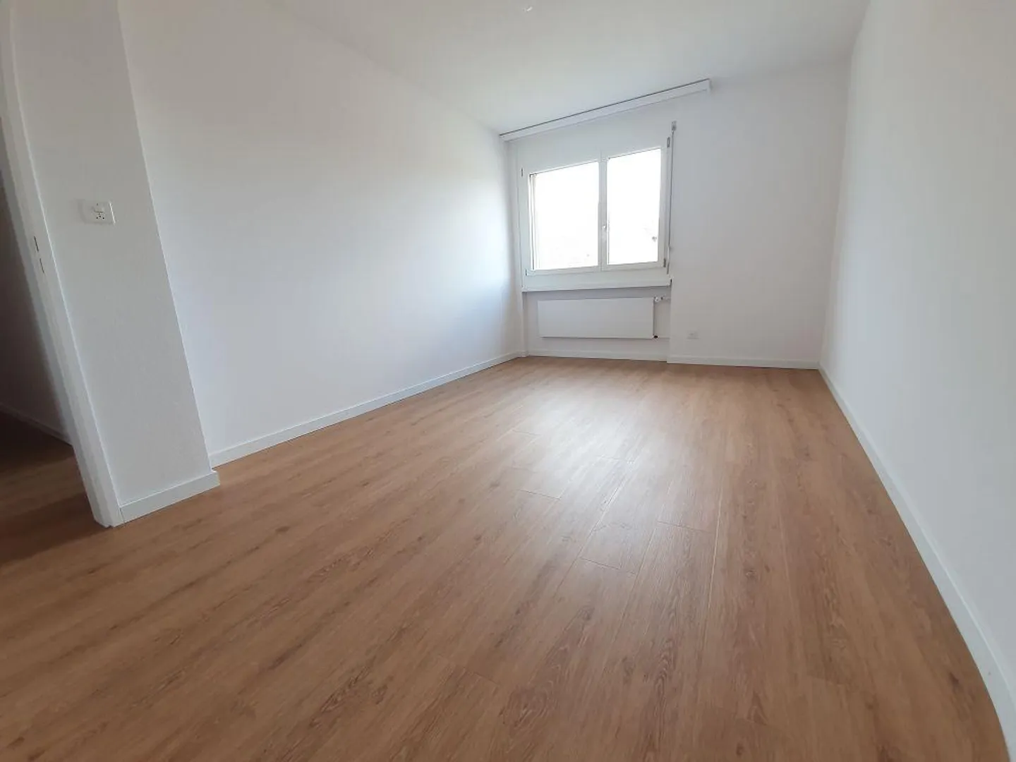 Moderne und grosszügige Wohnung im Herzen von Neuhausen - Foto 6 von 10