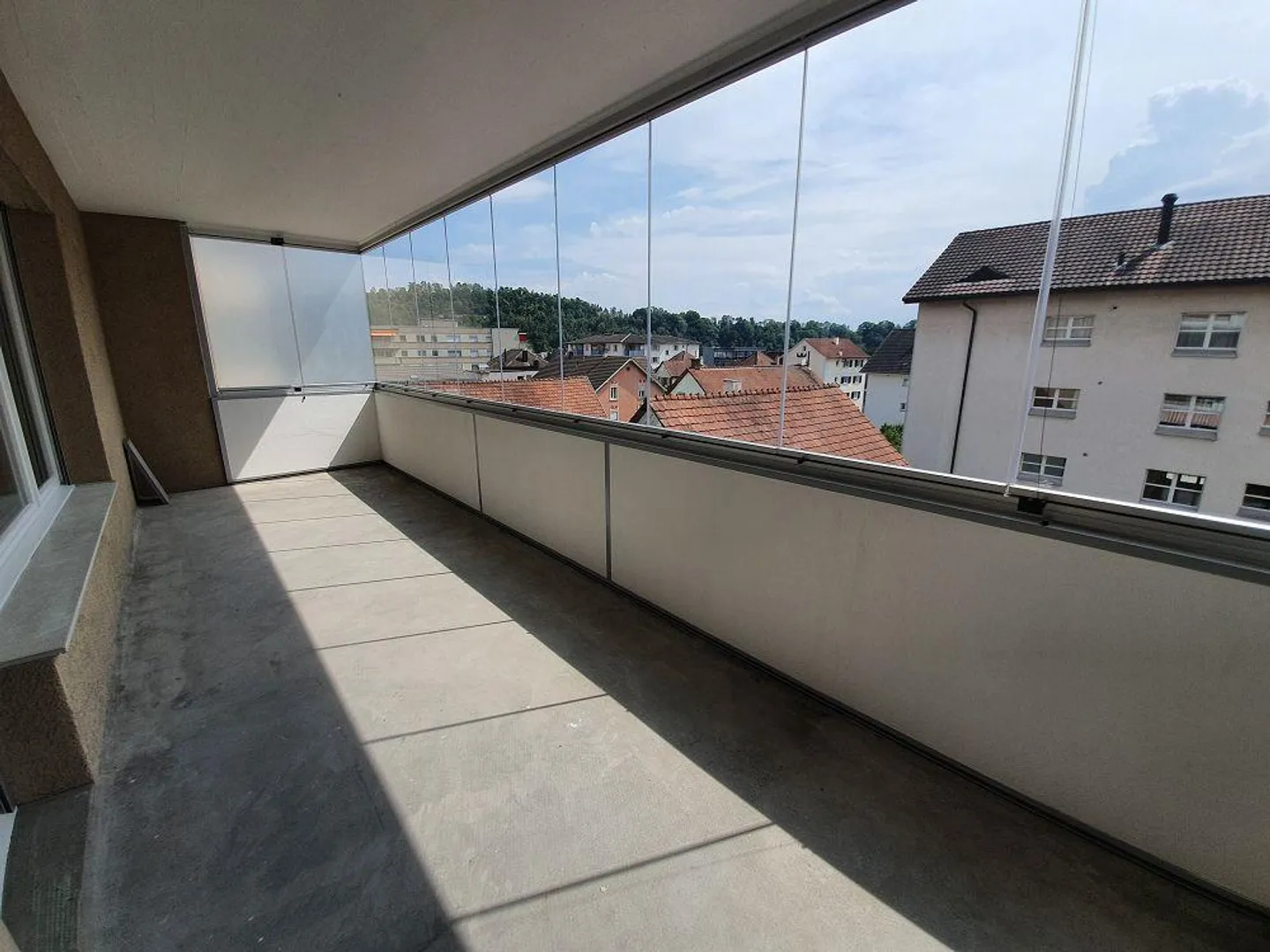 Moderne und grosszügige Wohnung im Herzen von Neuhausen - Foto 10 von 10