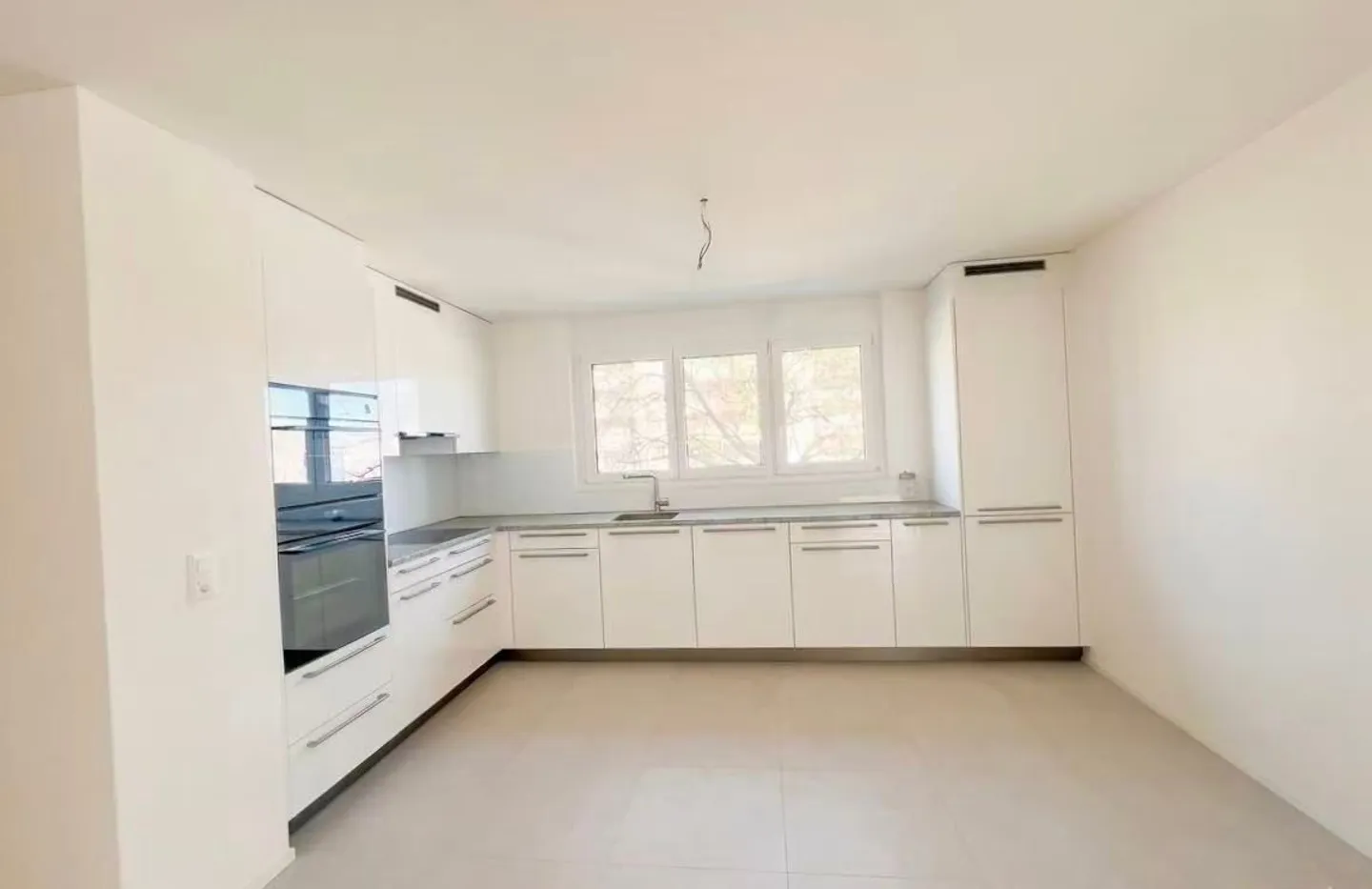 Moderne 3.5-Zimmer-Wohnung in Zürich - Foto 4 von 13