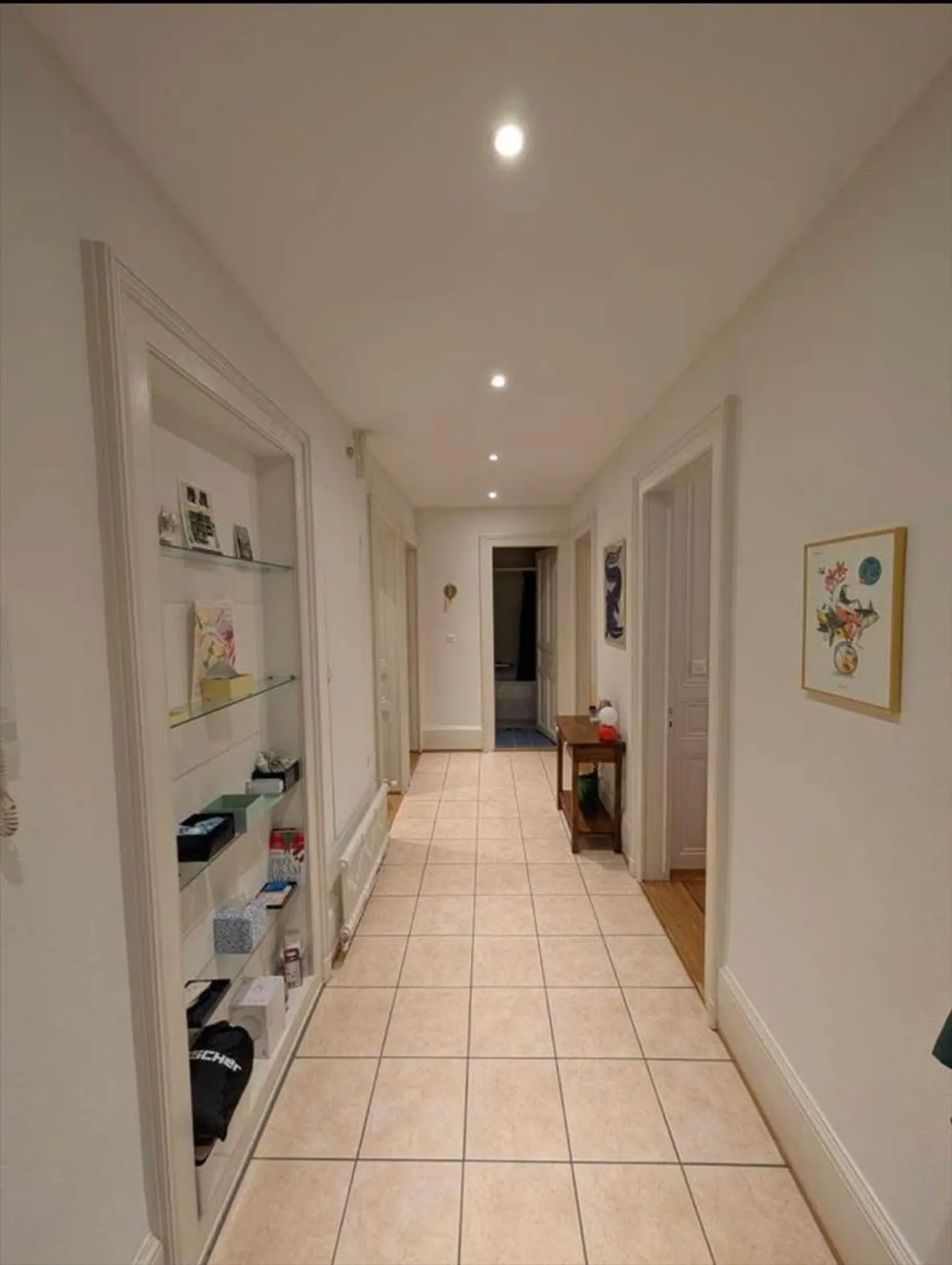 Angenehme helle Wohnung, sehr gut gelegen in einem begehrten Viertel - Foto 2 von 7