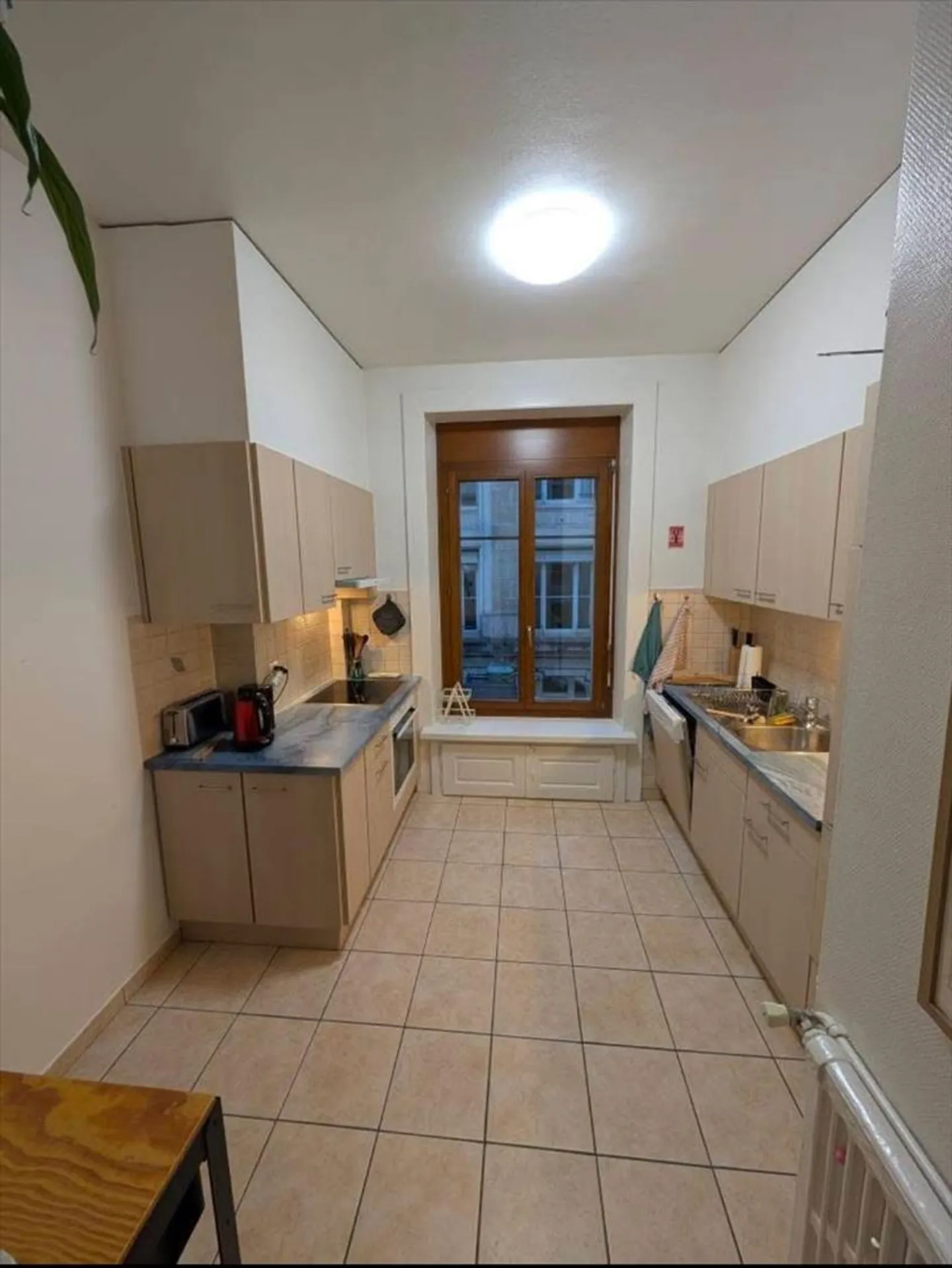 Angenehme helle Wohnung, sehr gut gelegen in einem begehrten Viertel - Foto 4 von 7