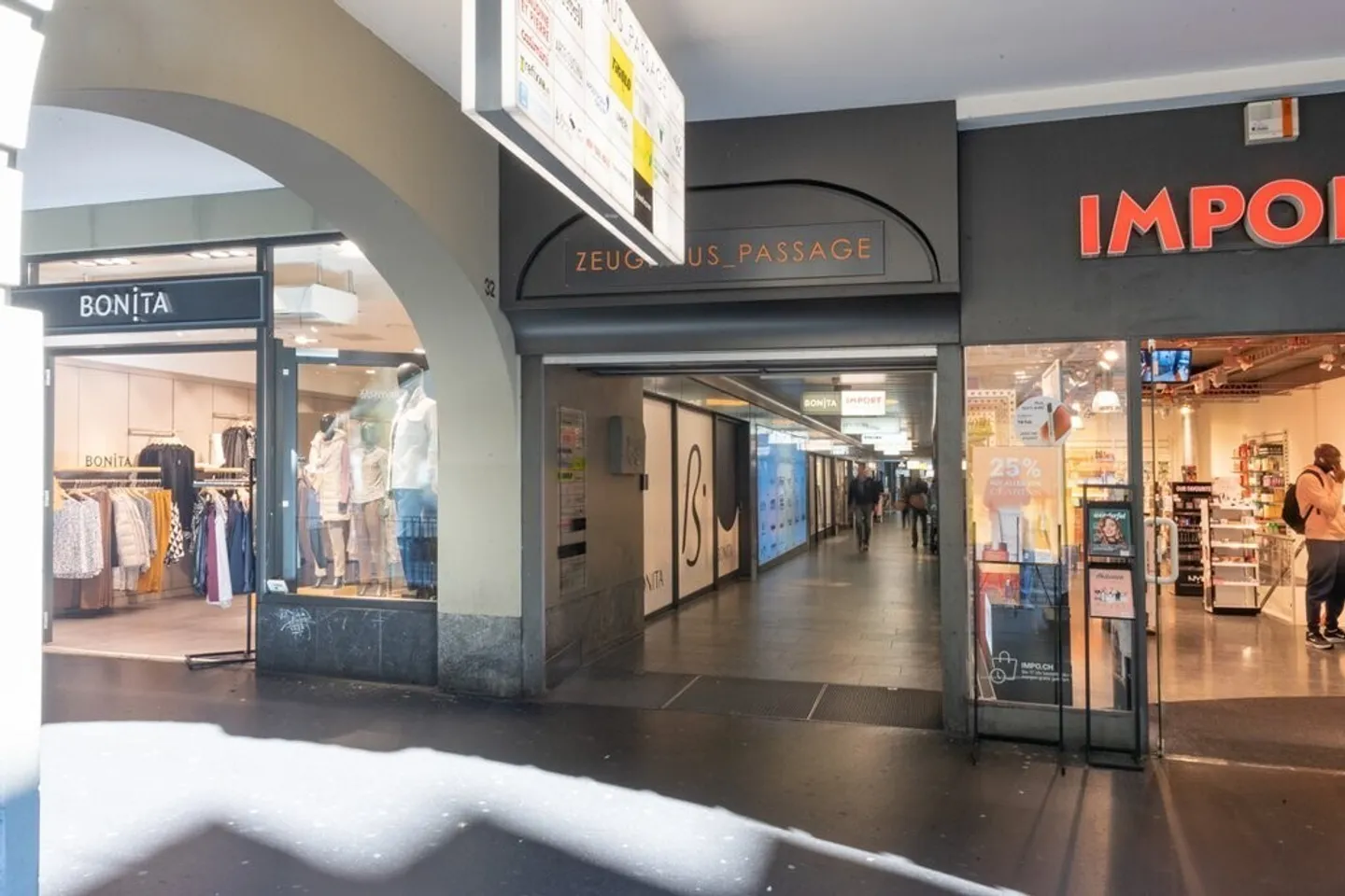 Spazio di stoccaggio nel centro della città di Berna - Foto 2 di 2