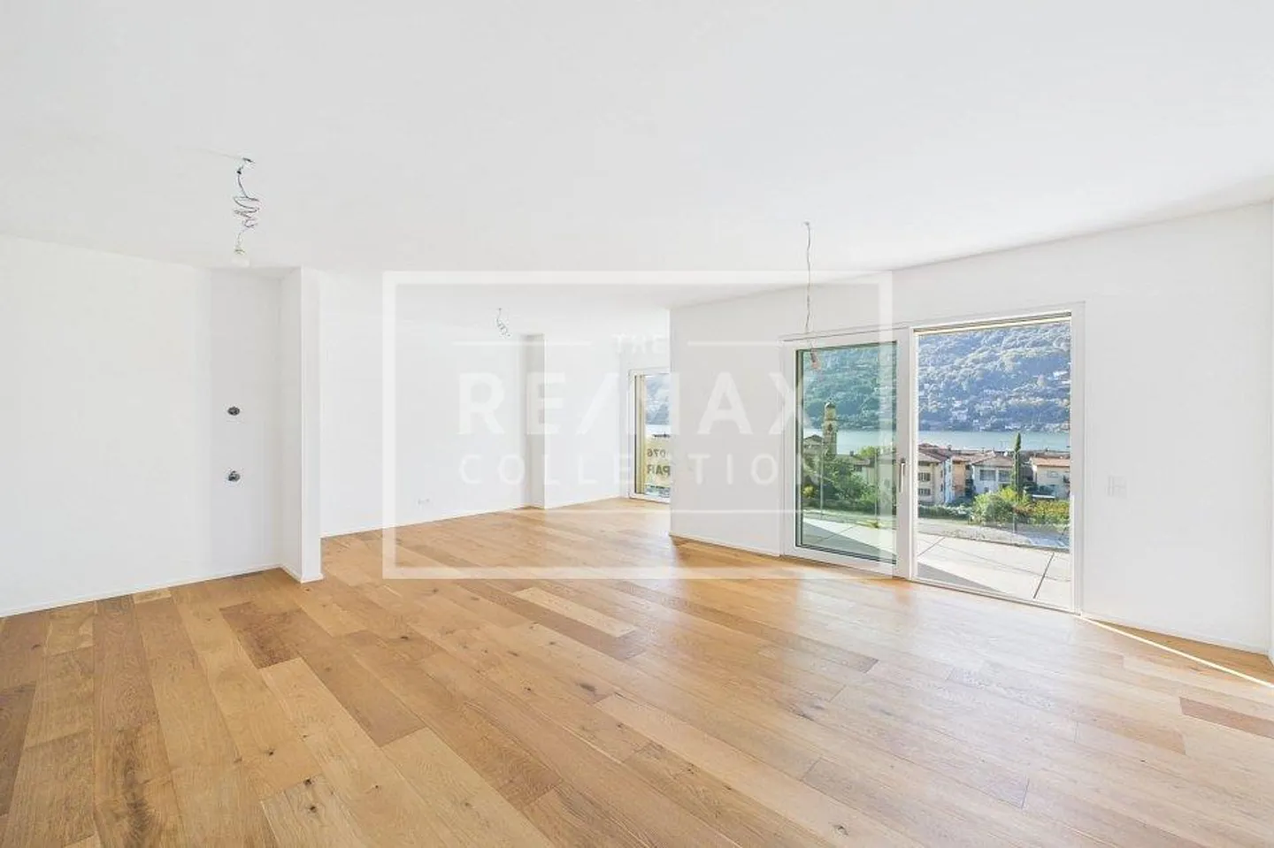 Modern apartment in a charming new residence - Photo 4 of 13