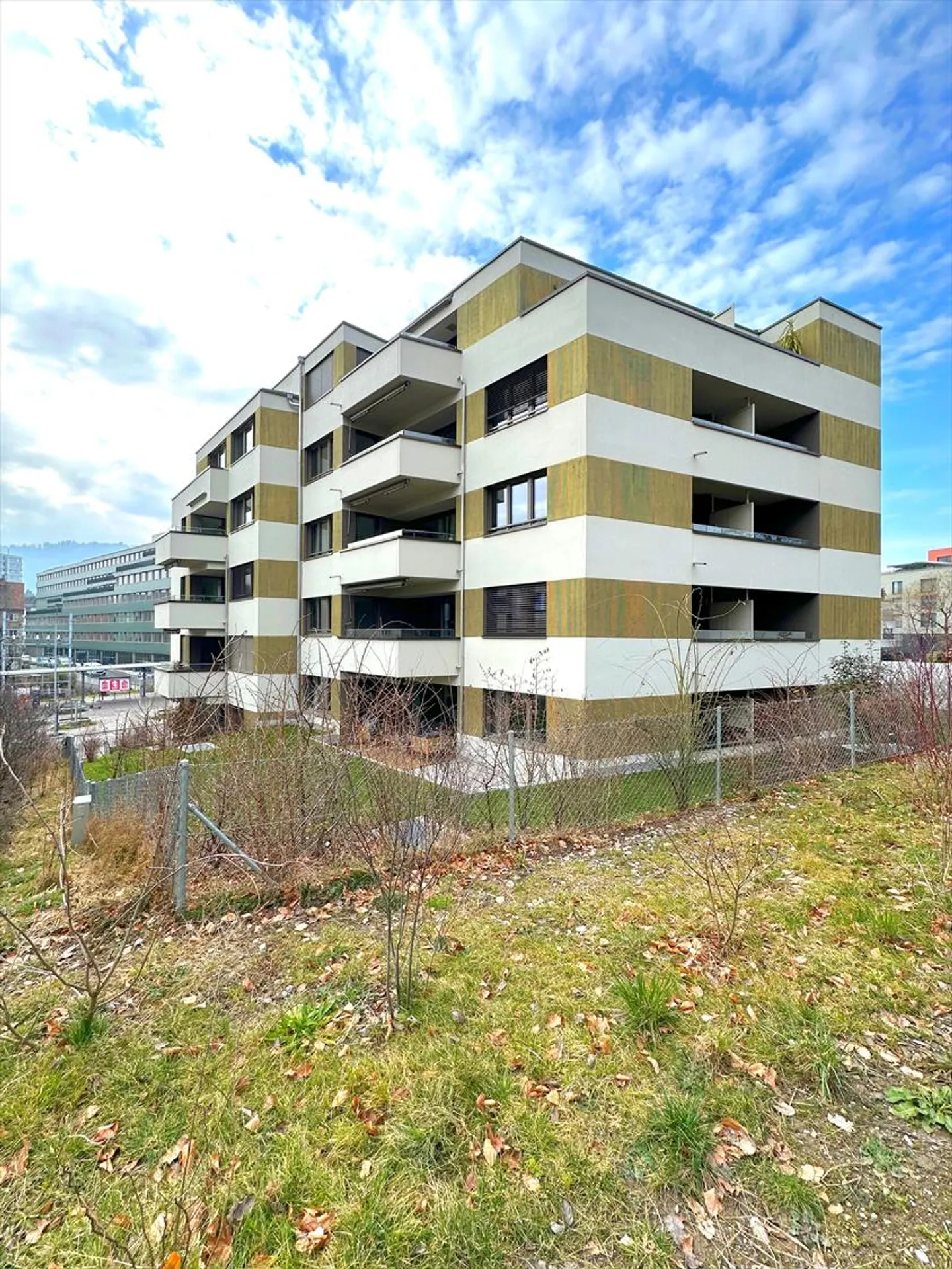 Free Motorcycle Parking Space in Binz - Photo 1 of 2