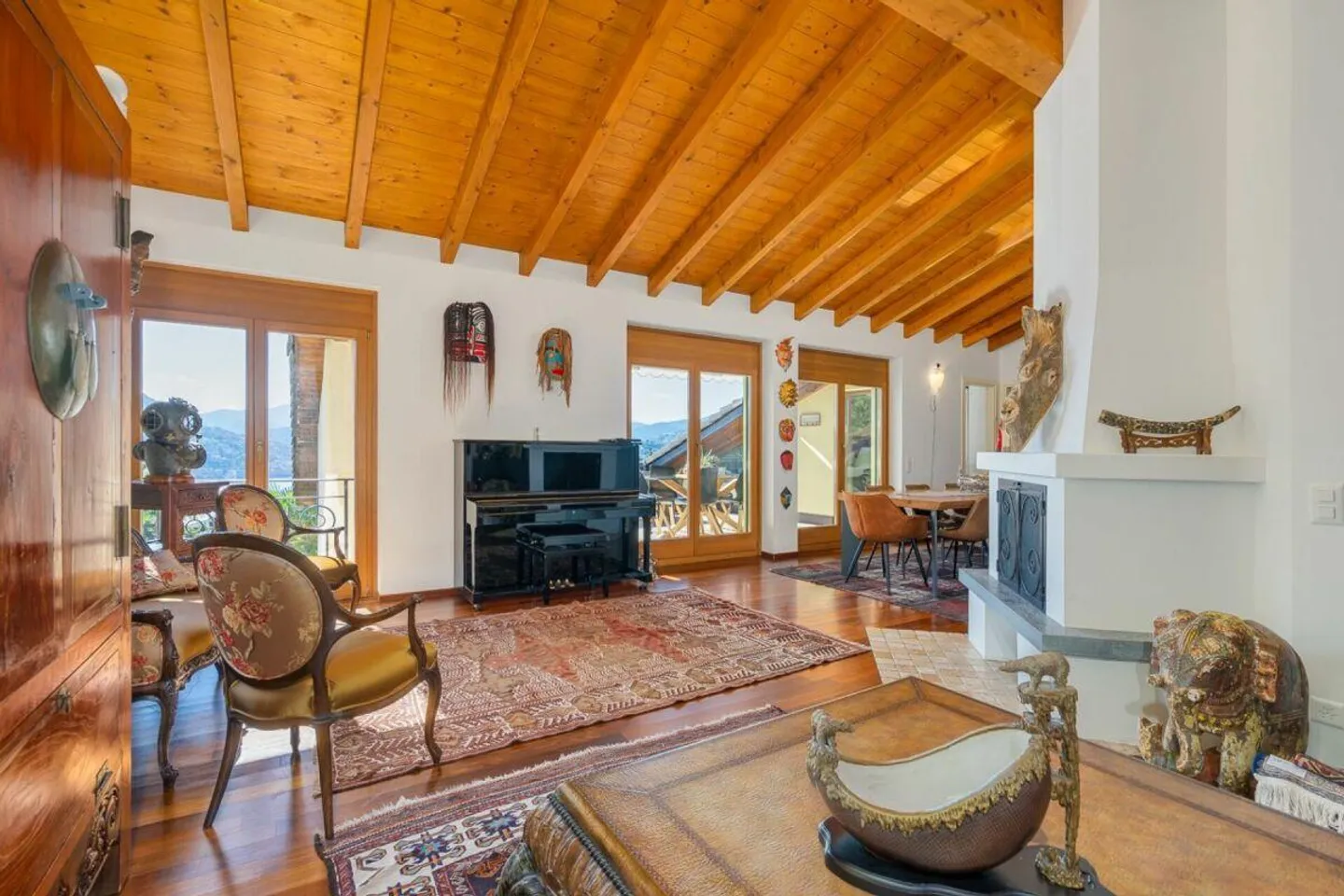 RUVIGLIANA - APPARTEMENT PENTHOUSE 4.5 CHAMBRES AVEC VUE SUR LE LAC ET JARDIN PRIVÉ - Photo 5 sur 13