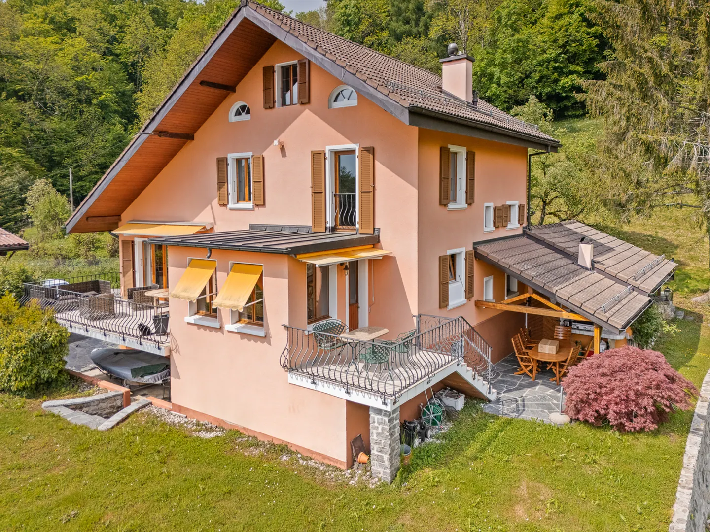 Wunderschönes Einfamilienhaus mit herrlichem Blick auf den See - Foto 1 von 12