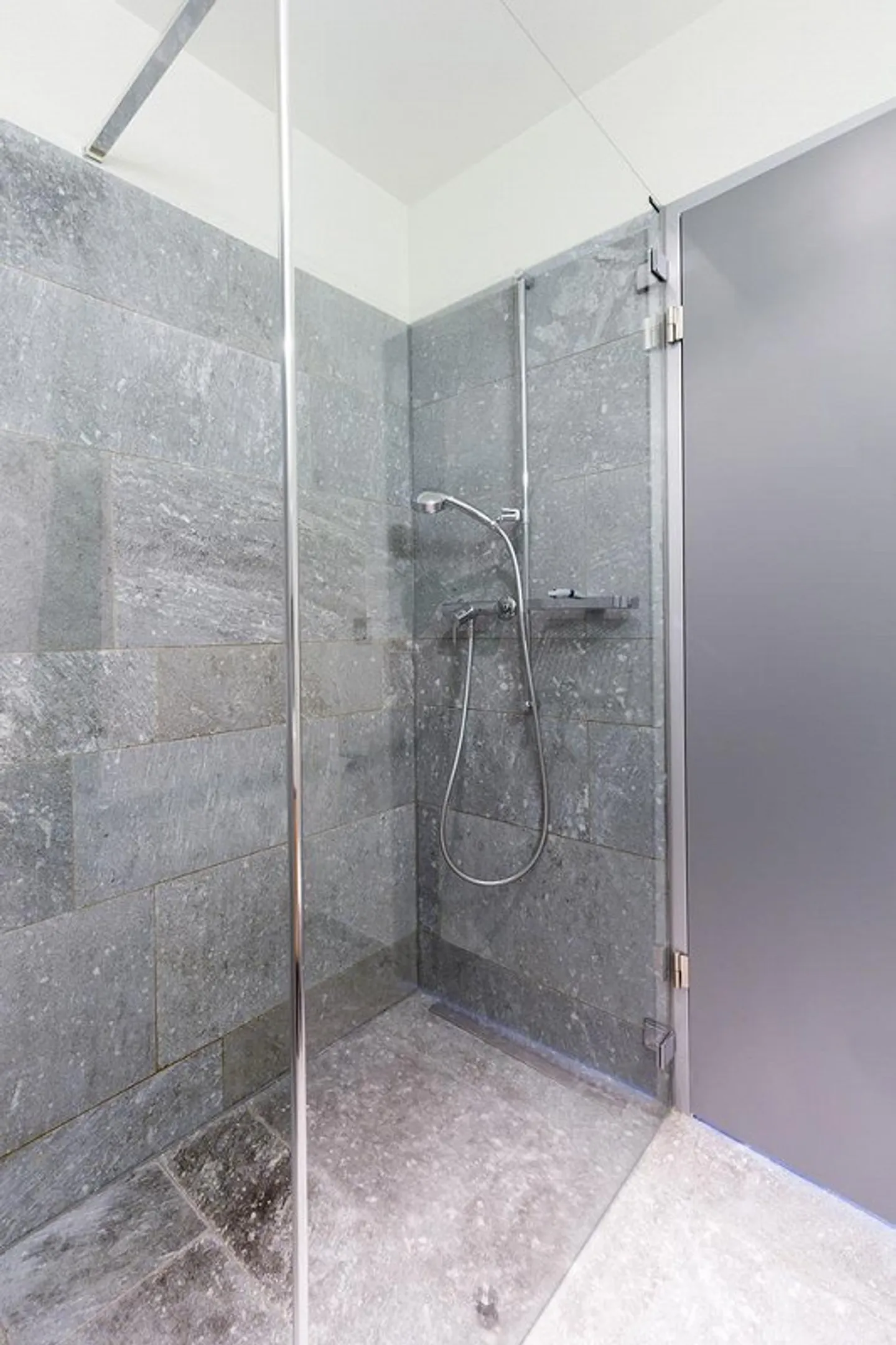 Exclusive penthouse apartment with two terraces - Photo 7 of 12