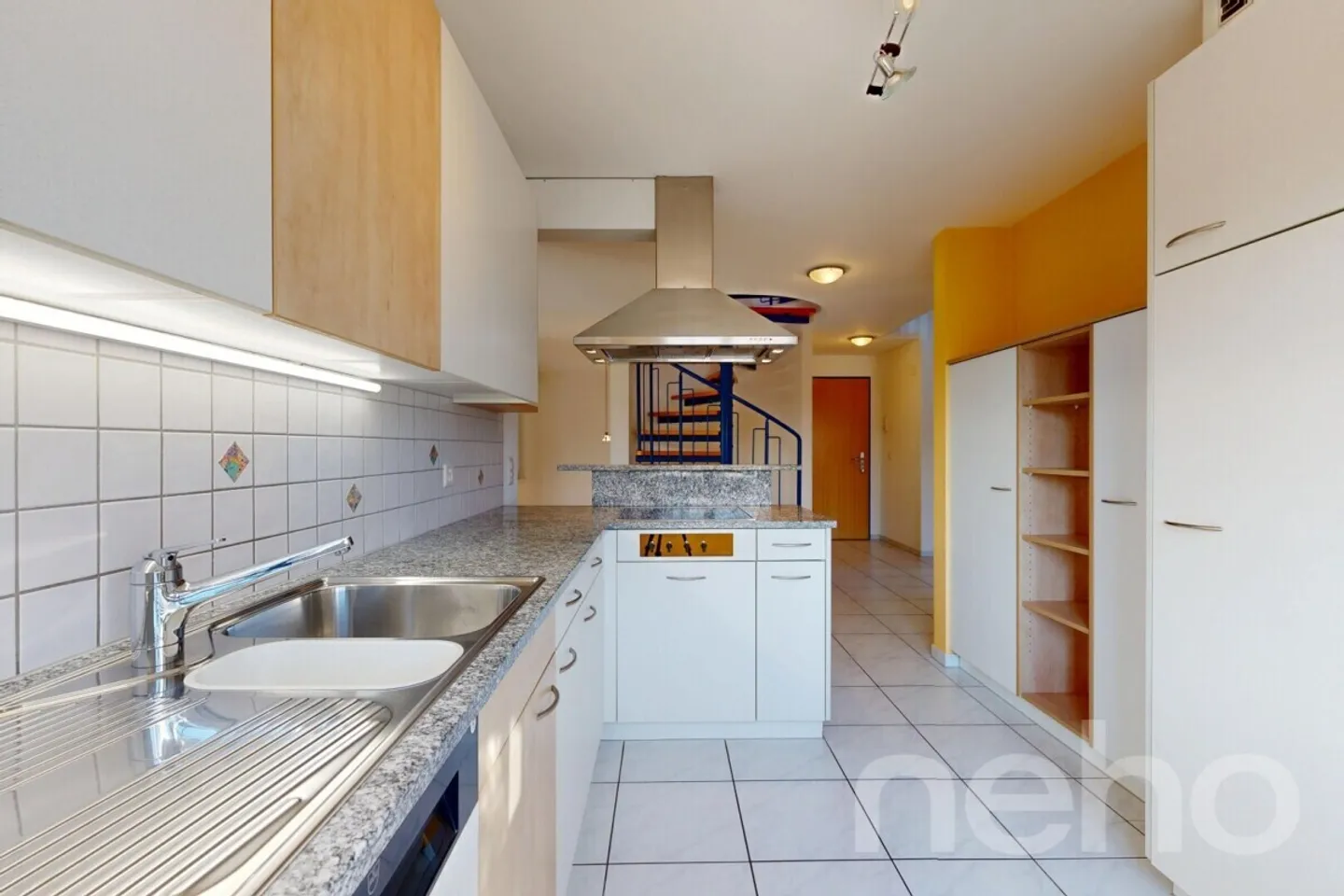 Maisonette attica elegante di 4,5 stanze con charme e comfort - Foto 8 di 12
