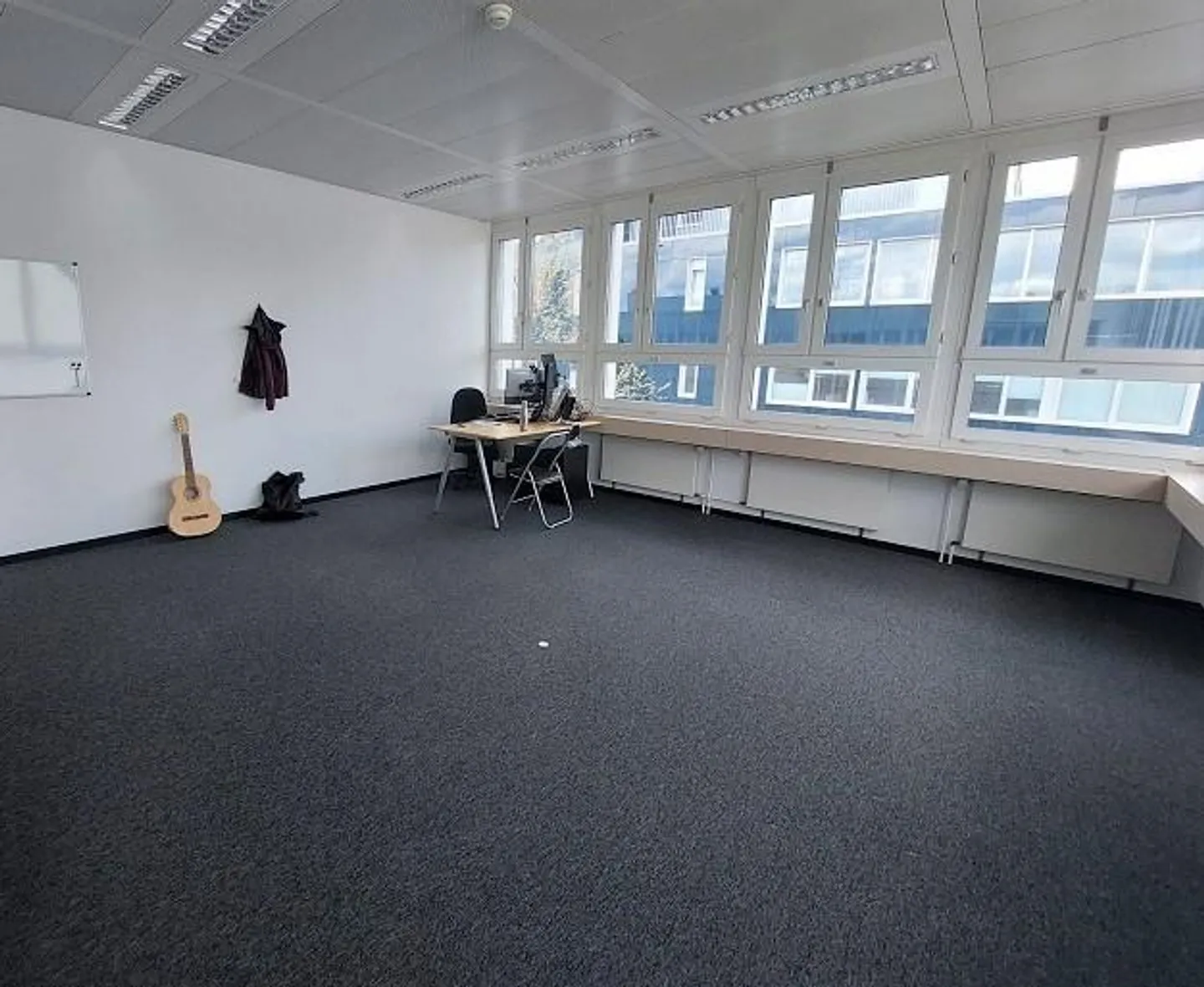 lichtdurchflutetes Büro in Winterthur-Grüze - Foto 2 von 7