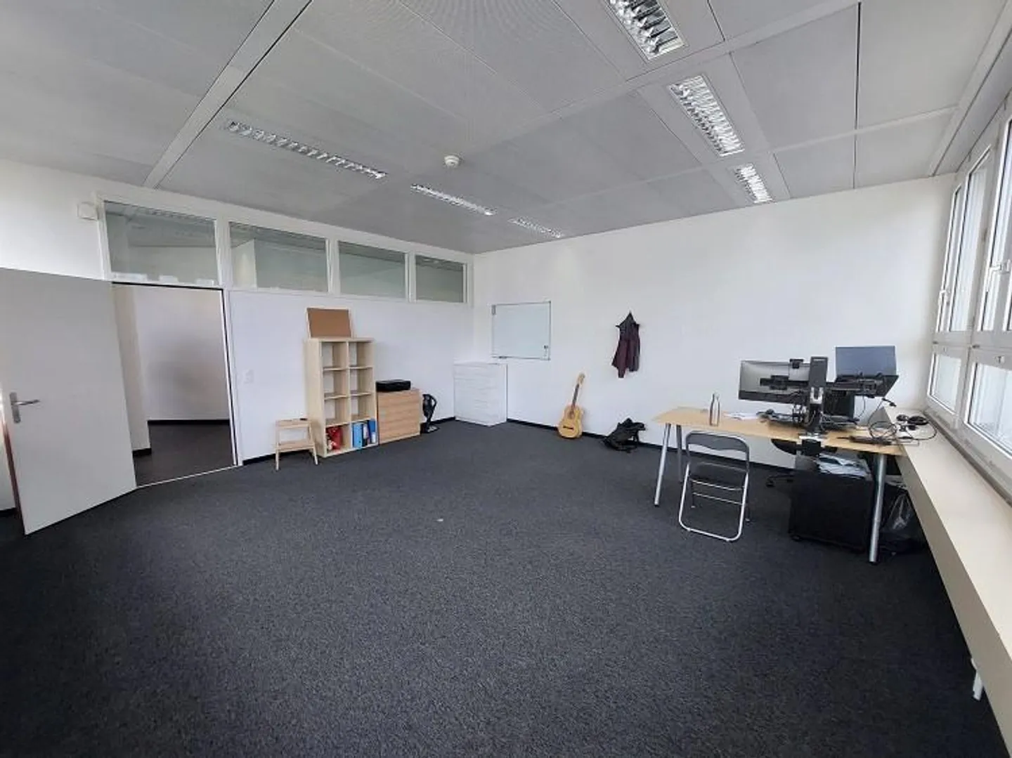 lichtdurchflutetes Büro in Winterthur-Grüze - Foto 3 von 7