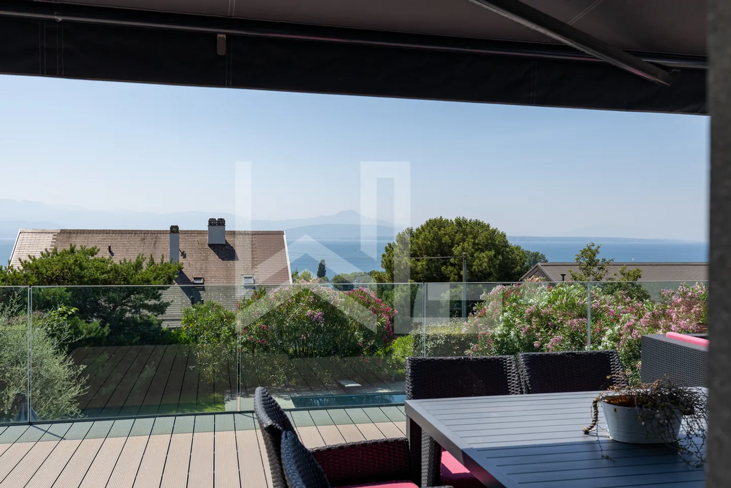 Villa con vista lago, vicino al centro di Rolle - Foto 27 di 28