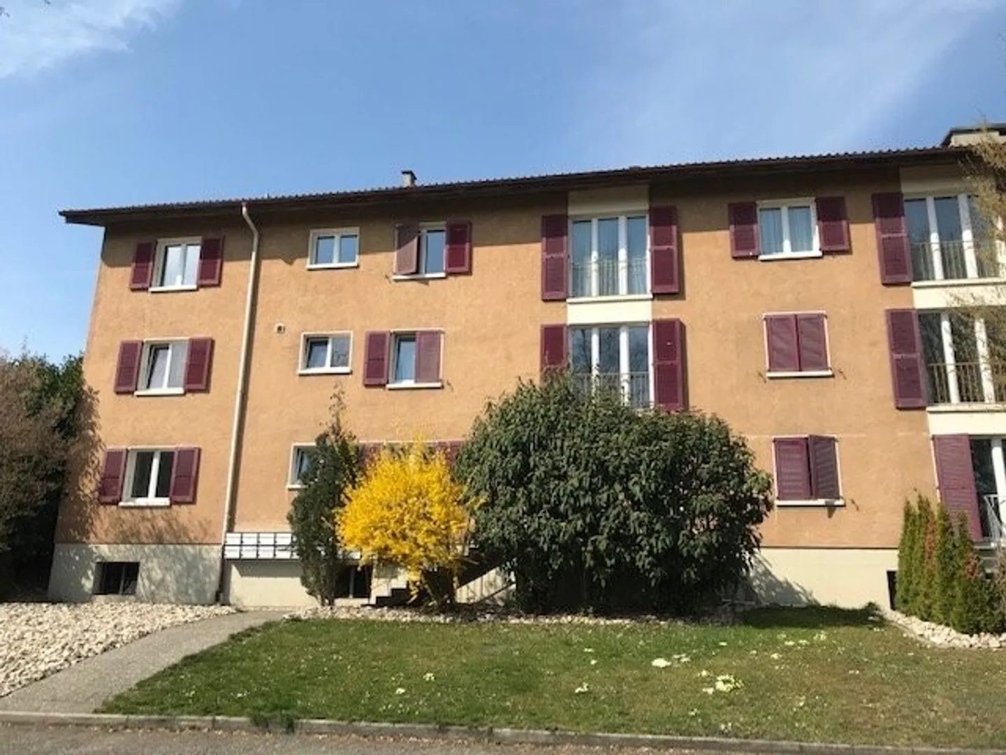 Appartamento 3 locali situato in una zona tranquilla a Ipsach - Foto 1 di 6