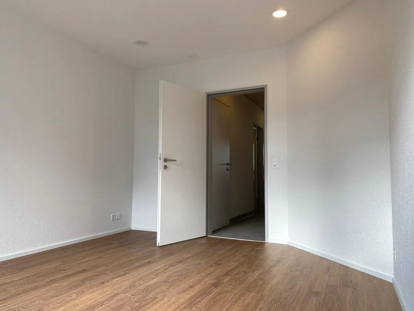 Appartement 2,5 pièces rez-de-chaussée Affeltrangen - Photo 7 sur 9