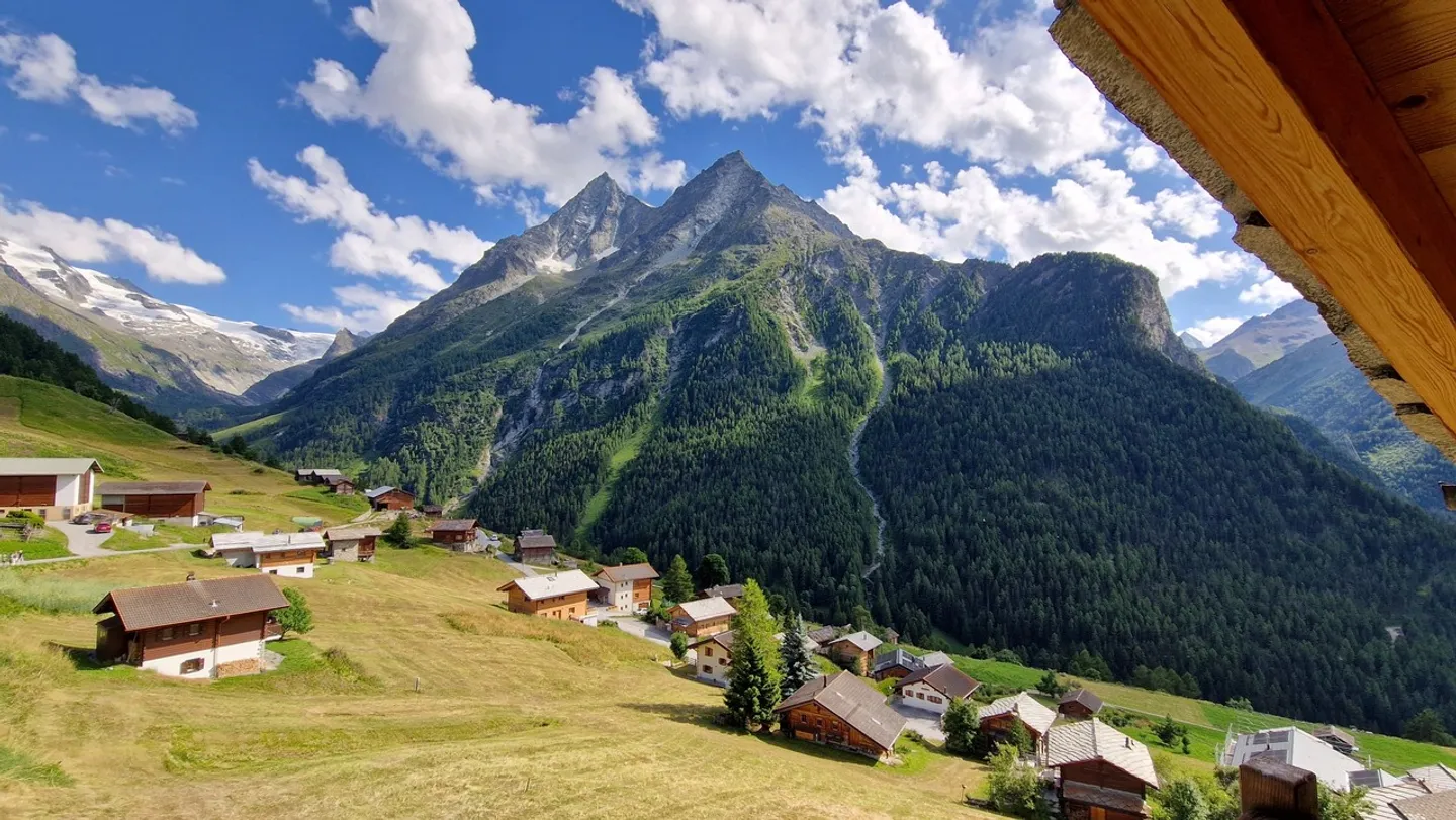 Chalet 6.5 rooms in a preserved alpine setting - Photo 13 of 15