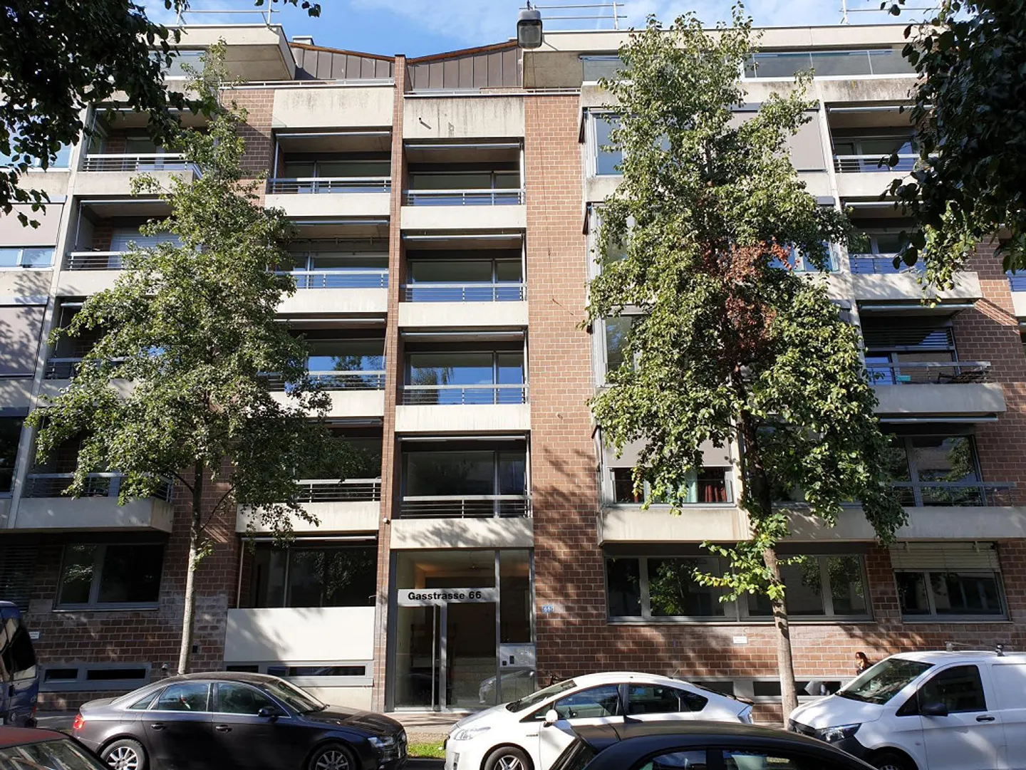 Moderne 3.5-Zimmerwohnung mit Balkon - Foto 1 von 8