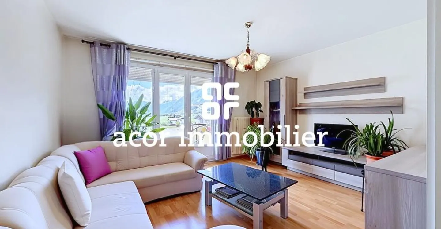Appartement Charmant avec Balcons - Photo 1 sur 5