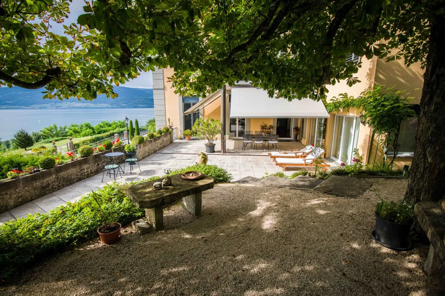 Eleganz, atemberaubende Aussicht und hochwertige Annehmlichkeiten - Foto 1 von 13