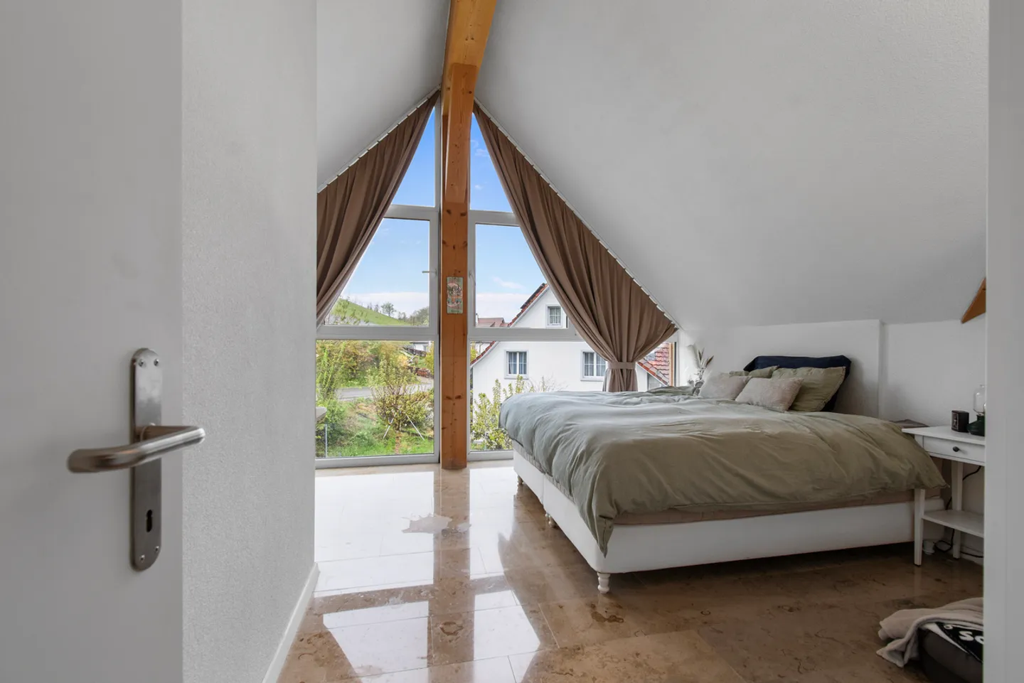 Casa singola in affitto - Foto 16 di 22