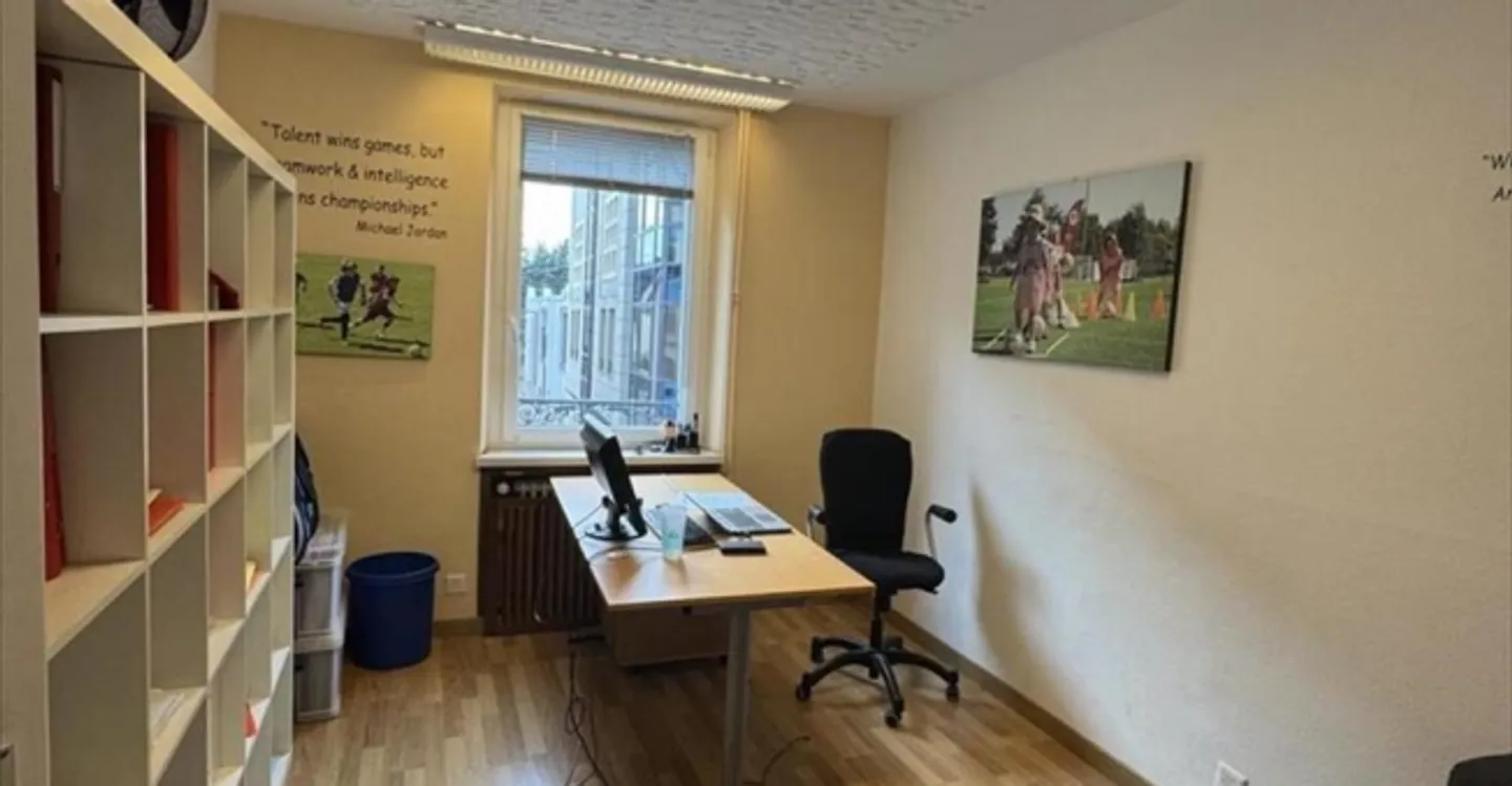 «Bureau» - Photo 2 sur 13