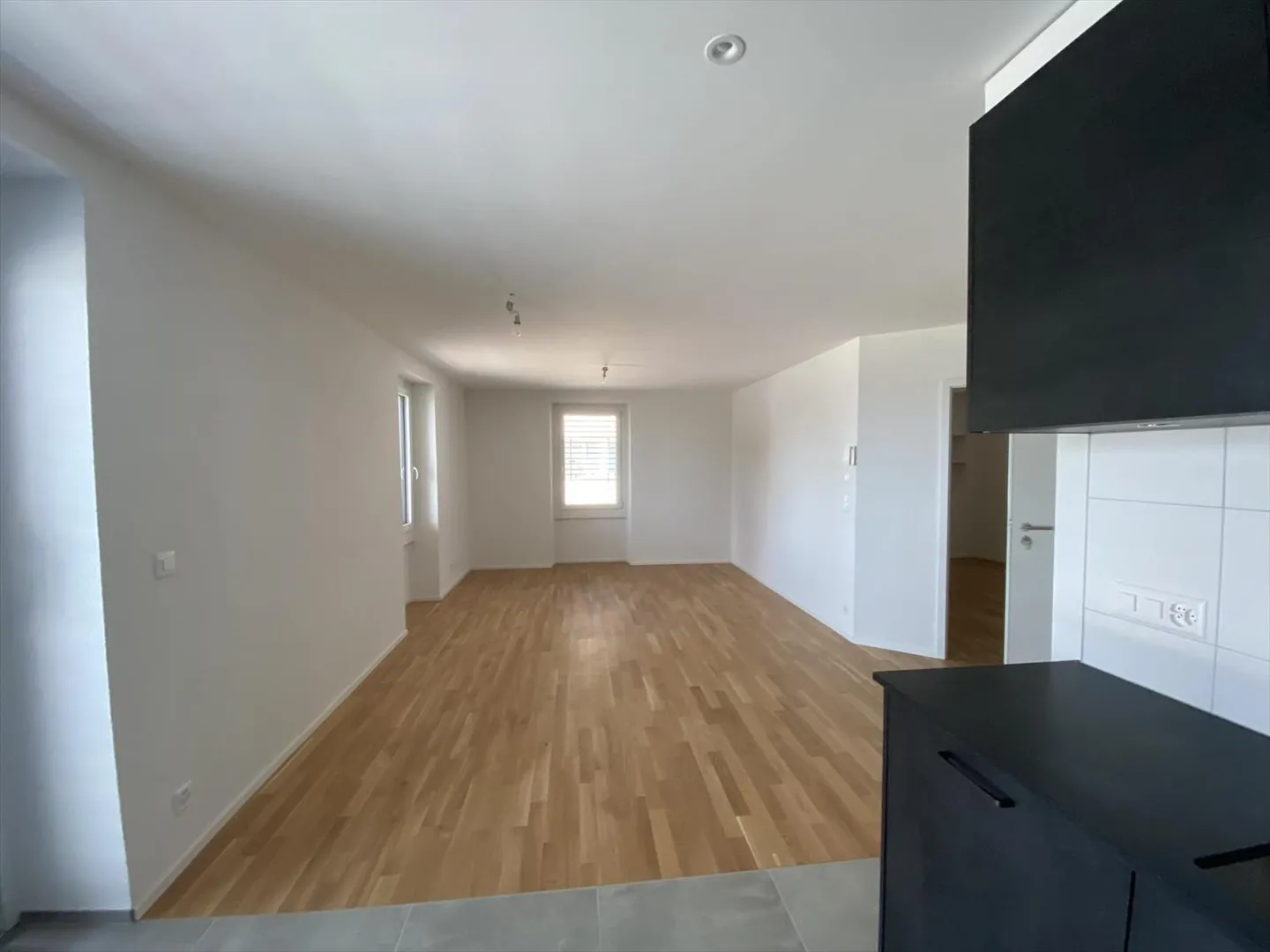 2-room apartment - Photo 1 of 6