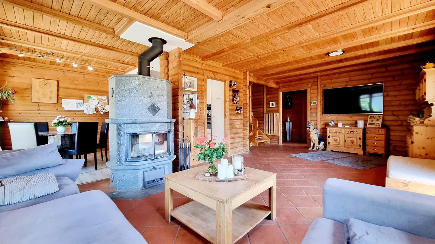 Large 7 ½-room single-family house with a dream pool and panoramic view - Photo 9 of 23