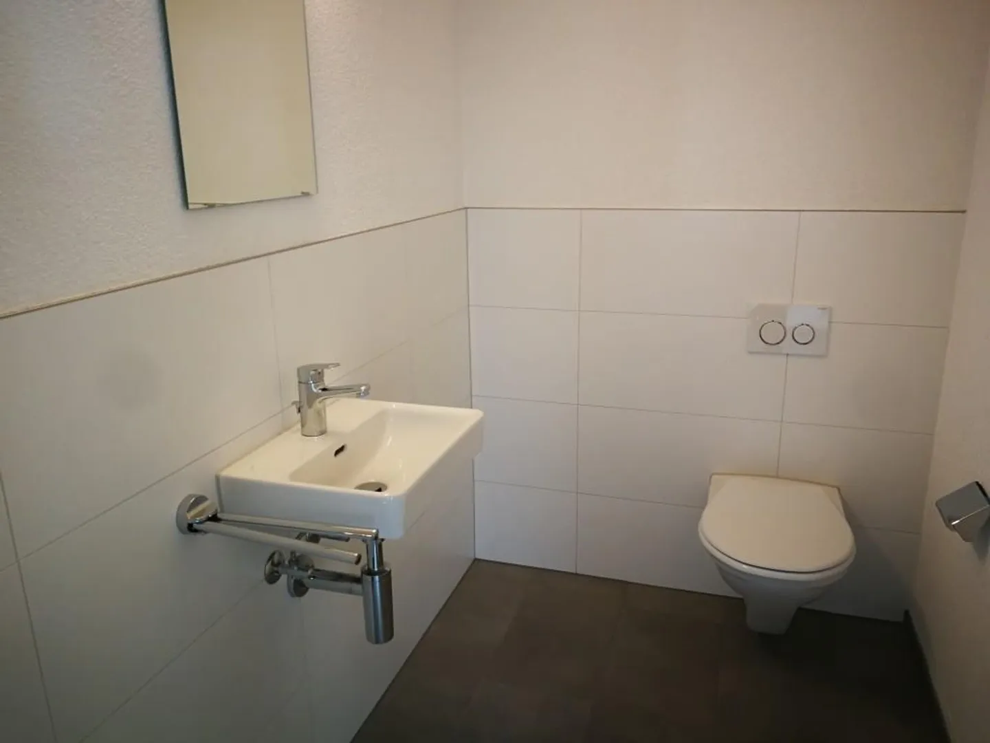 Ufficio in posizione centrale vicino alla stazione principale di Kreuzlingen - Foto 6 di 9