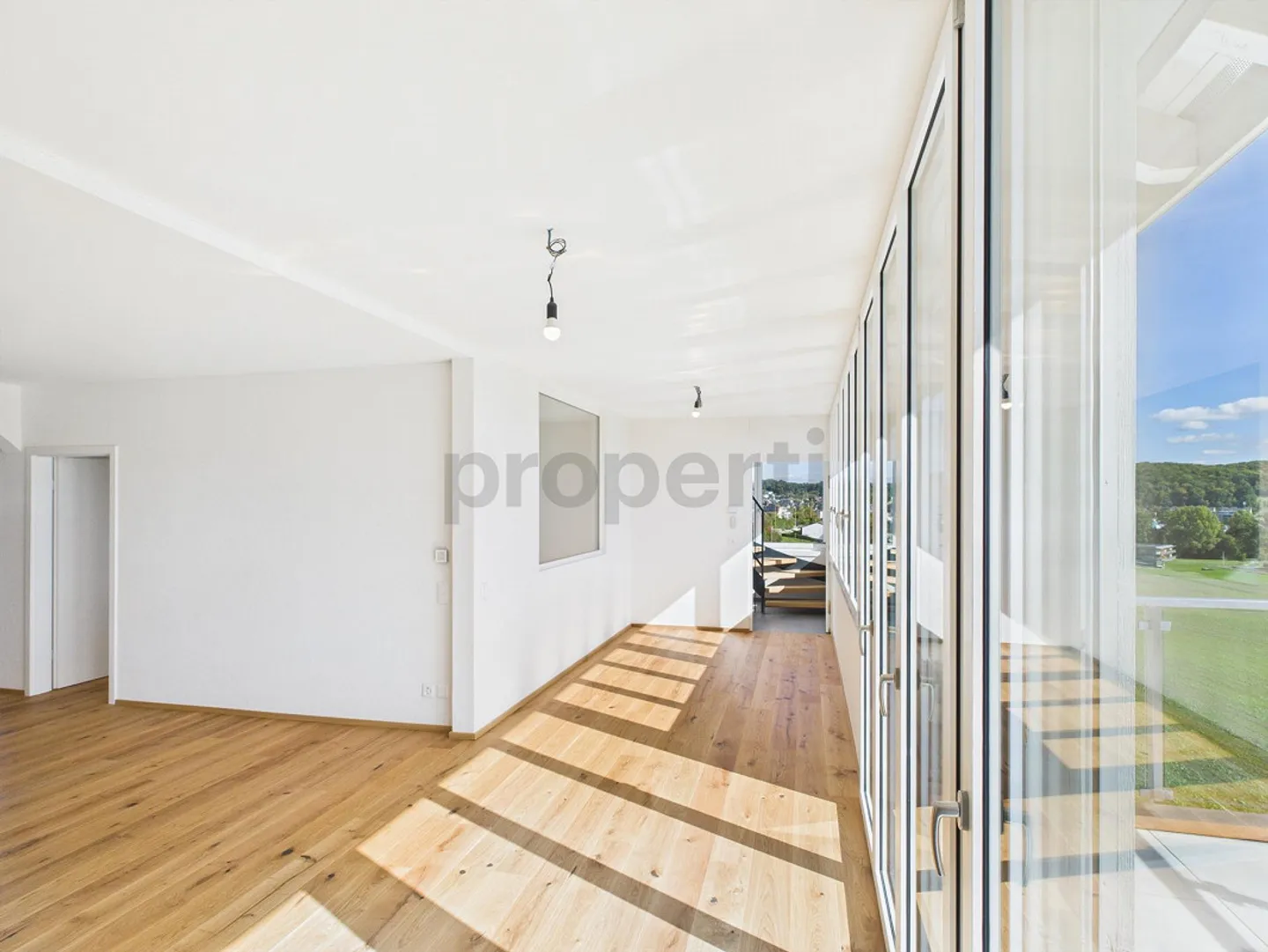Exclusive 3.5-room apartment in Oberwil - Photo 2 of 15