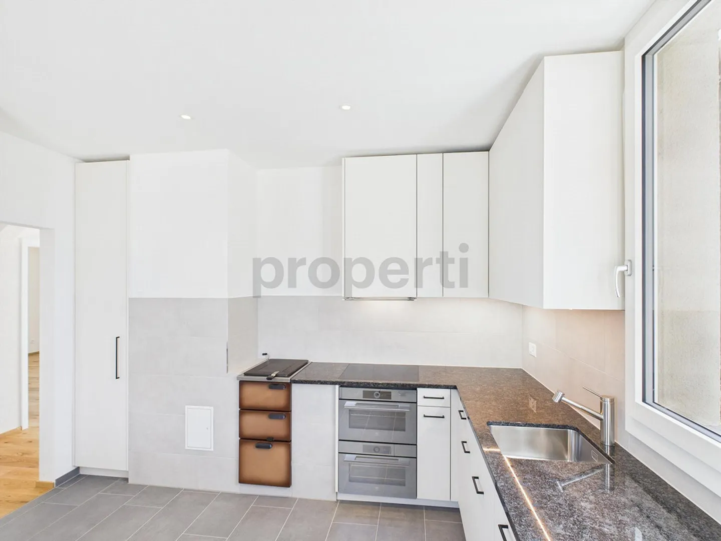 Exclusive 3.5-room apartment in Oberwil - Photo 5 of 15