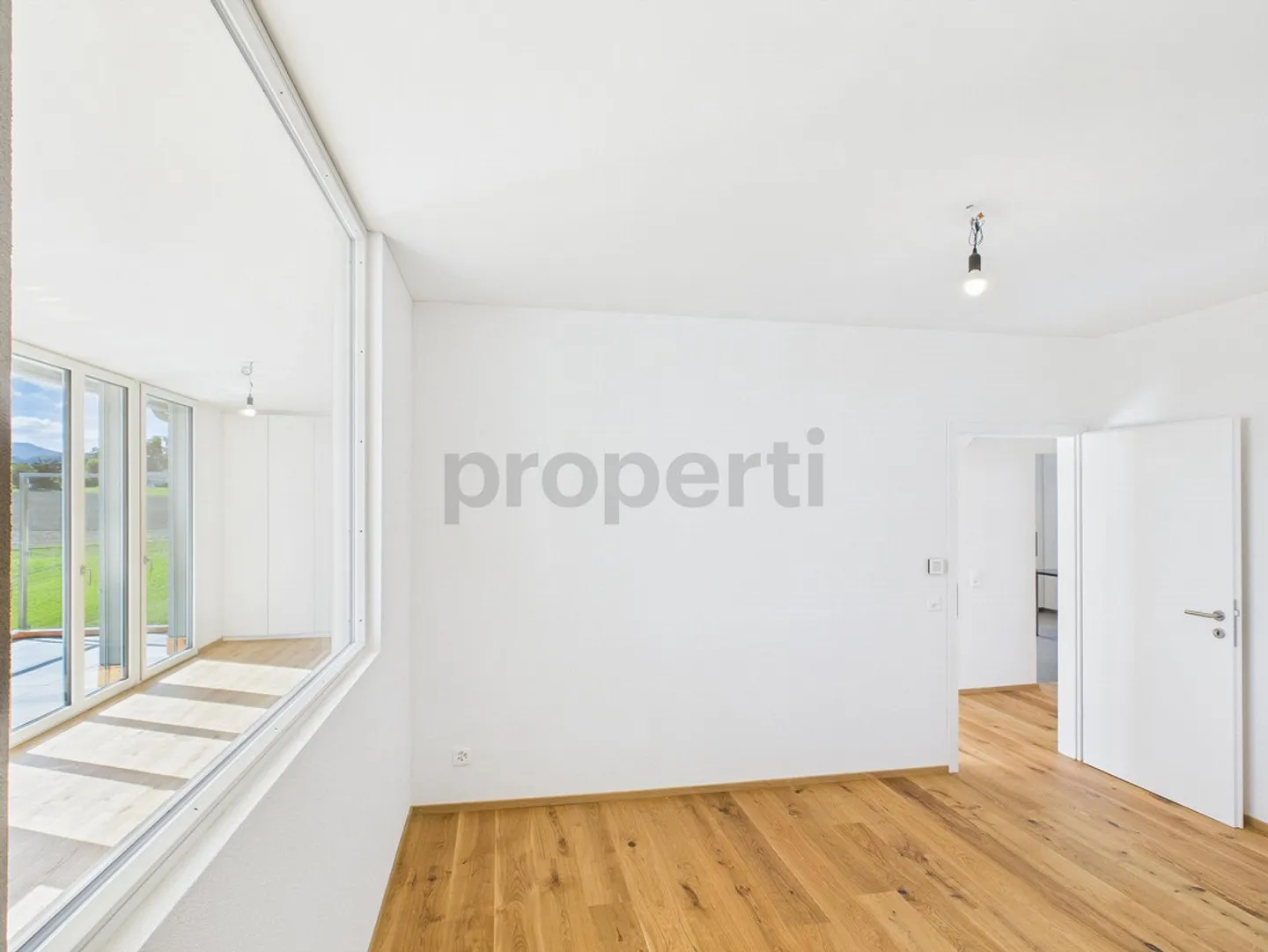 Exclusive 3.5-room apartment in Oberwil - Photo 6 of 15