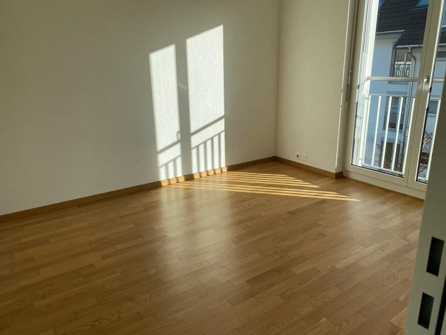 Appartement familial spacieux avec balcon partiellement vitré de 24m2 - Photo 8 sur 13