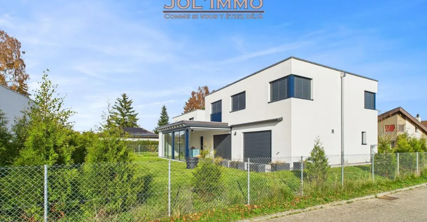 Single house for sale - Photo 1 of 6