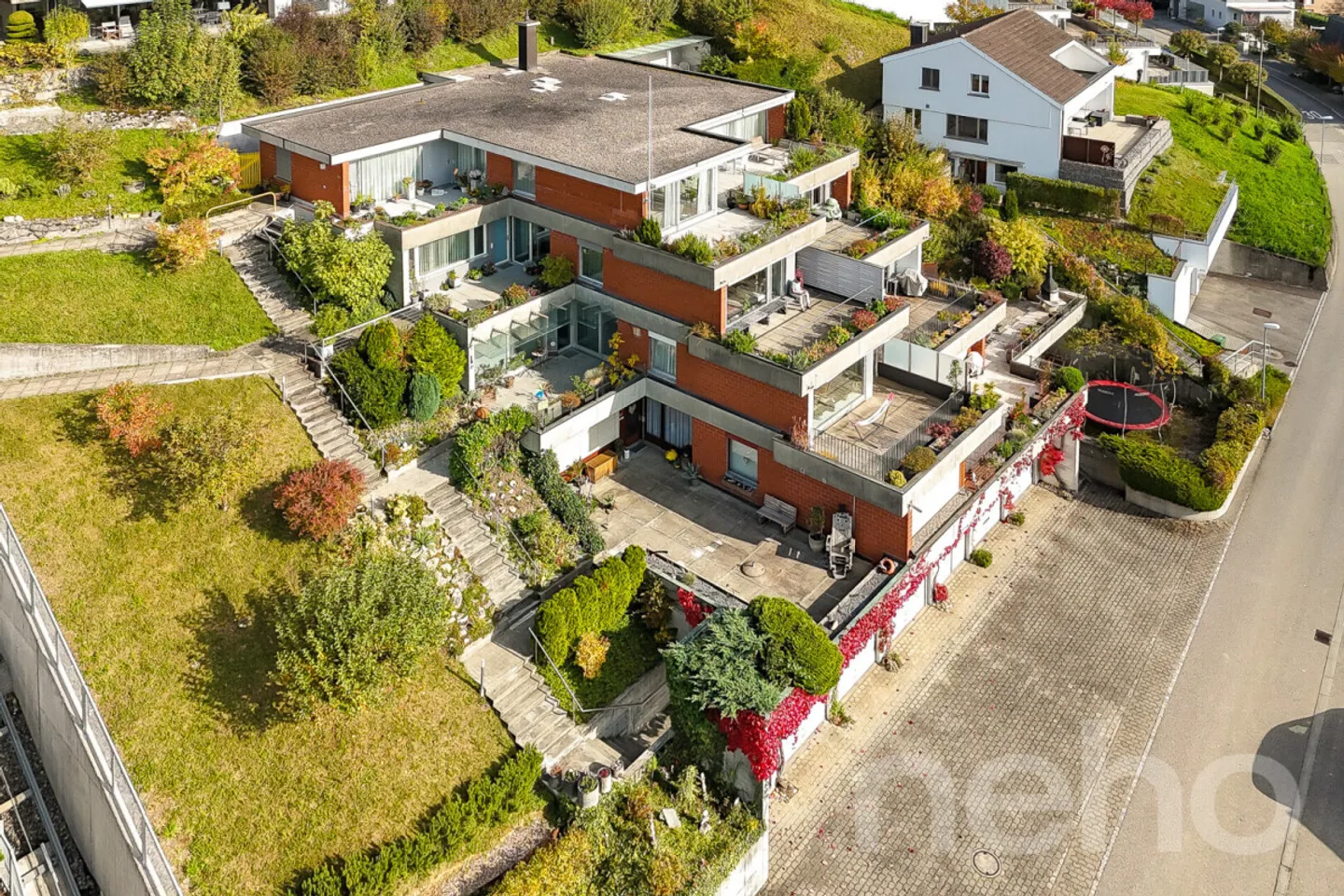 Geräumige Terrassenwohnung mit Alpensicht - Foto 1 von 12