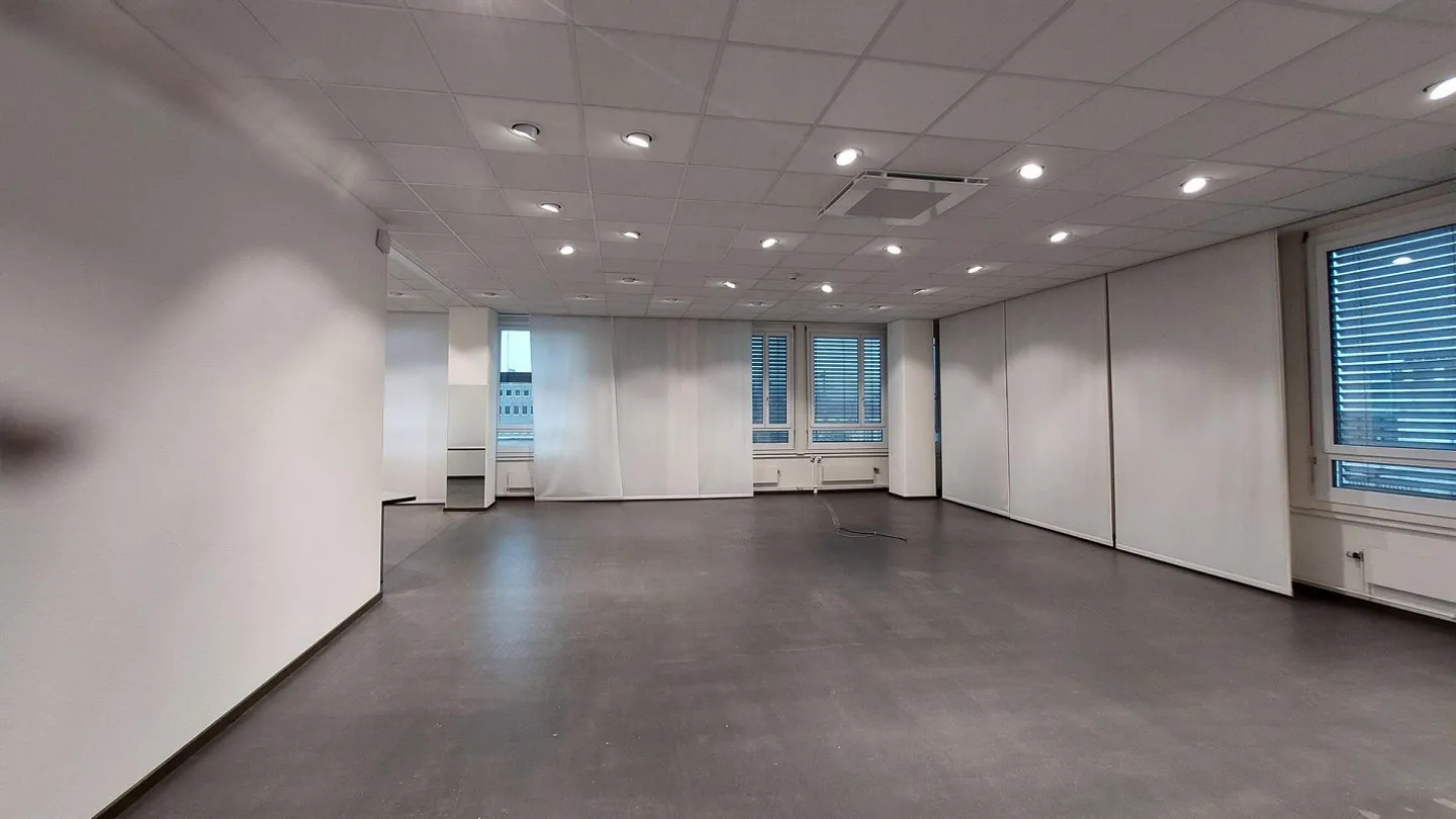 Commercial Space in Glattpark (Opfikon) - Photo 3 of 4